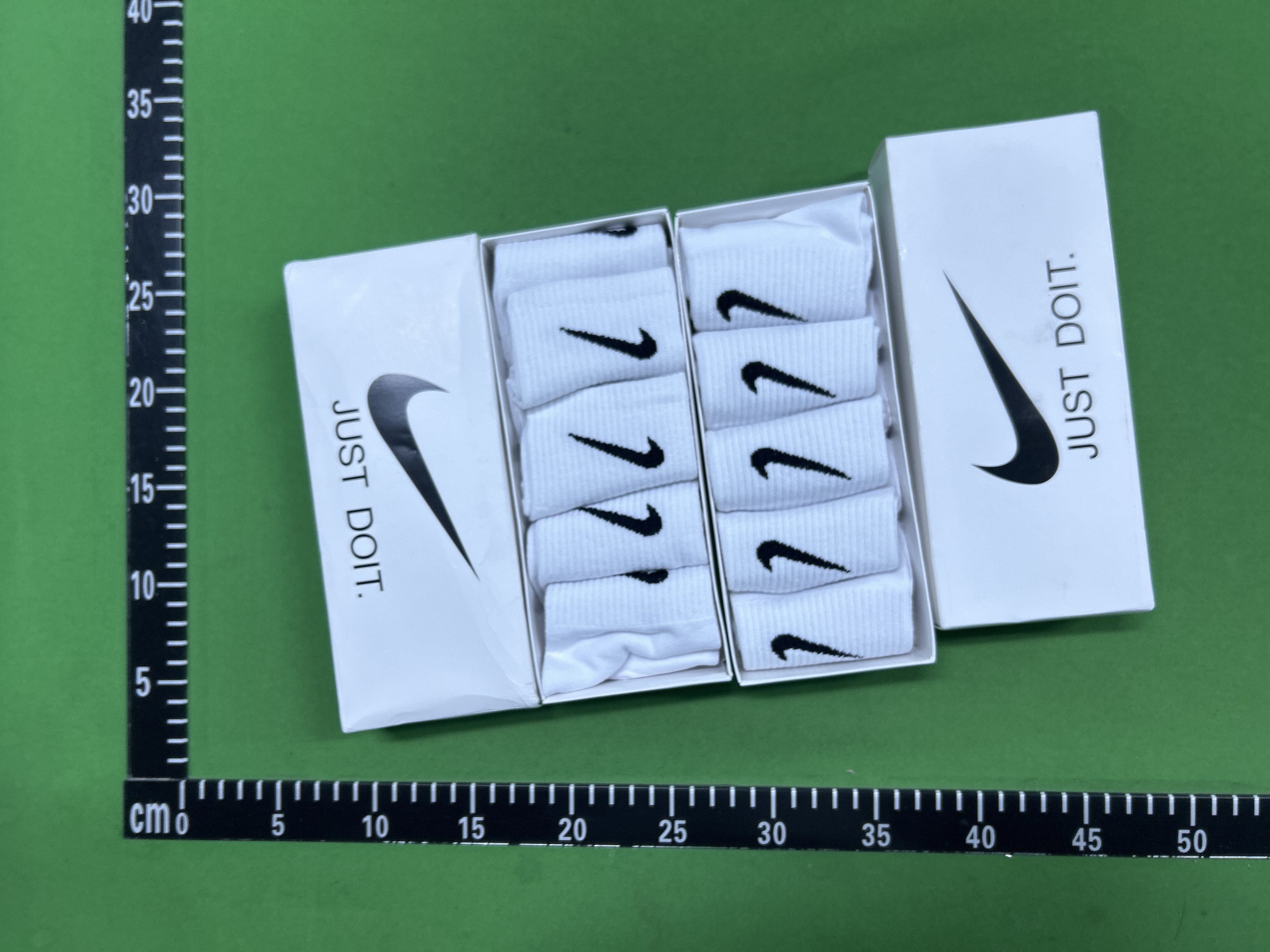 Foto QC 4 de Nike Crew Socks Cotton Ribbed Black White Grey