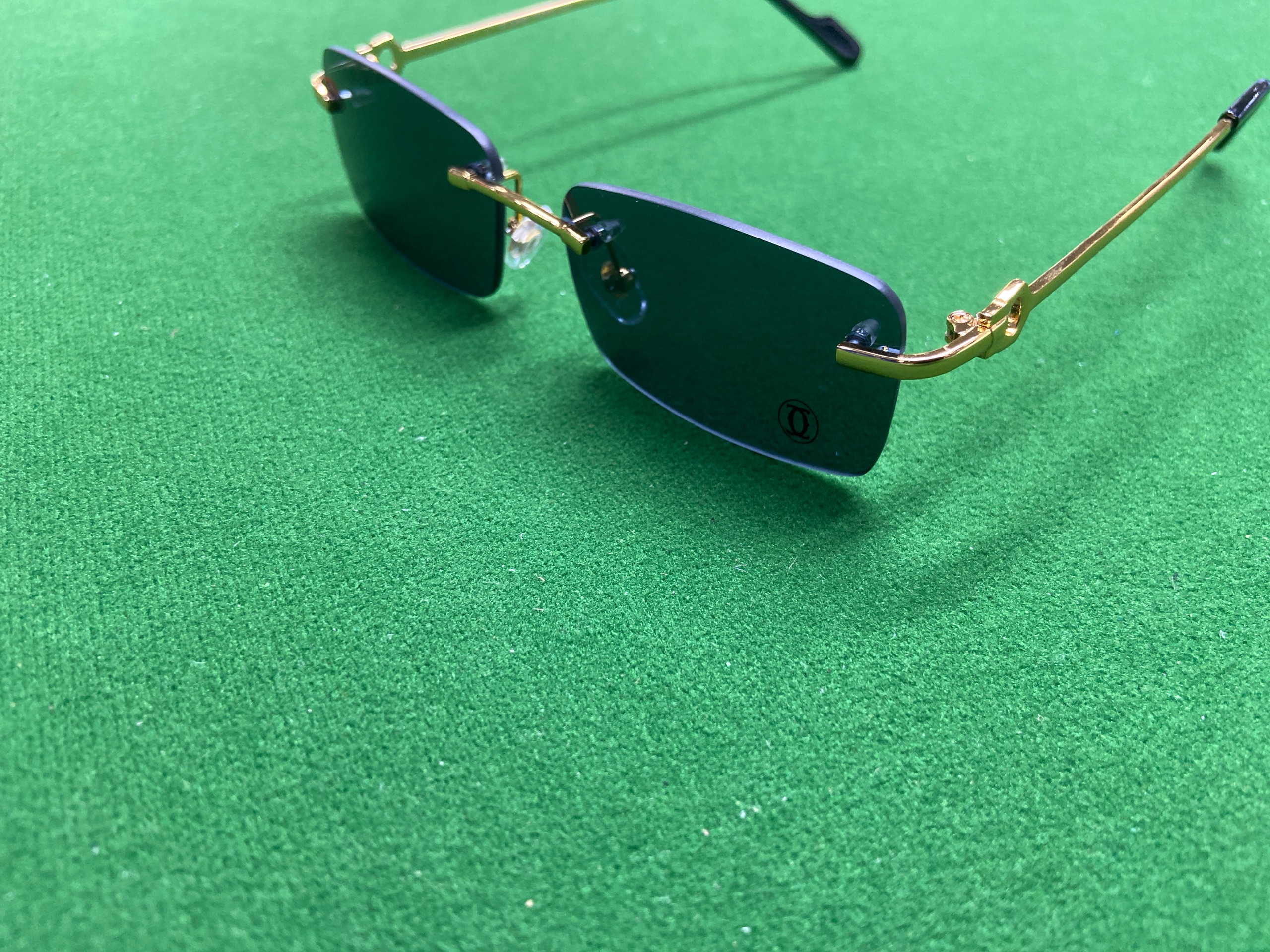 Foto QC 8 de Cartier Rimless Rectangle-Frame Metal Eyeglasses Silver Clear (CT0046O-002)