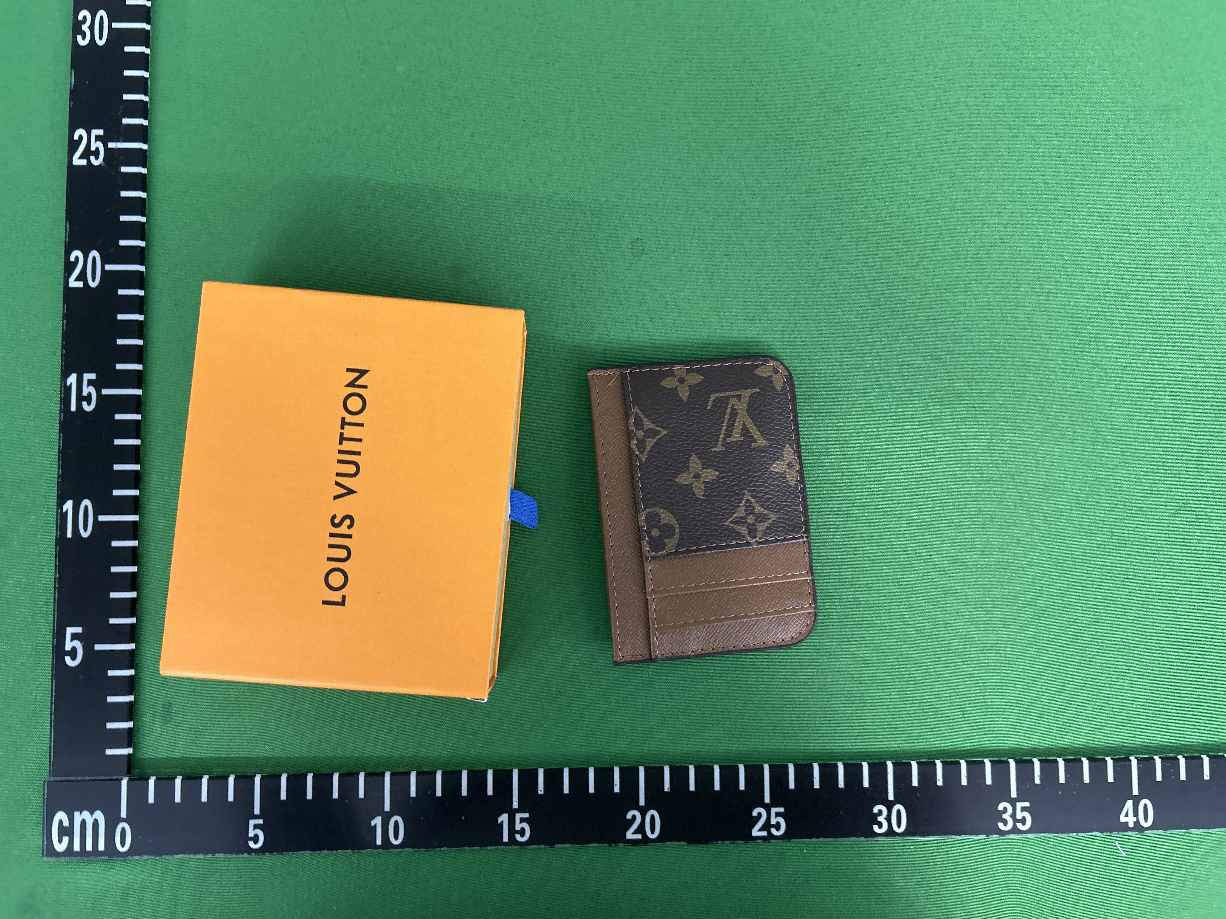 Foto QC 8 de Louis Vuitton Neo Card Holder Damier Azur