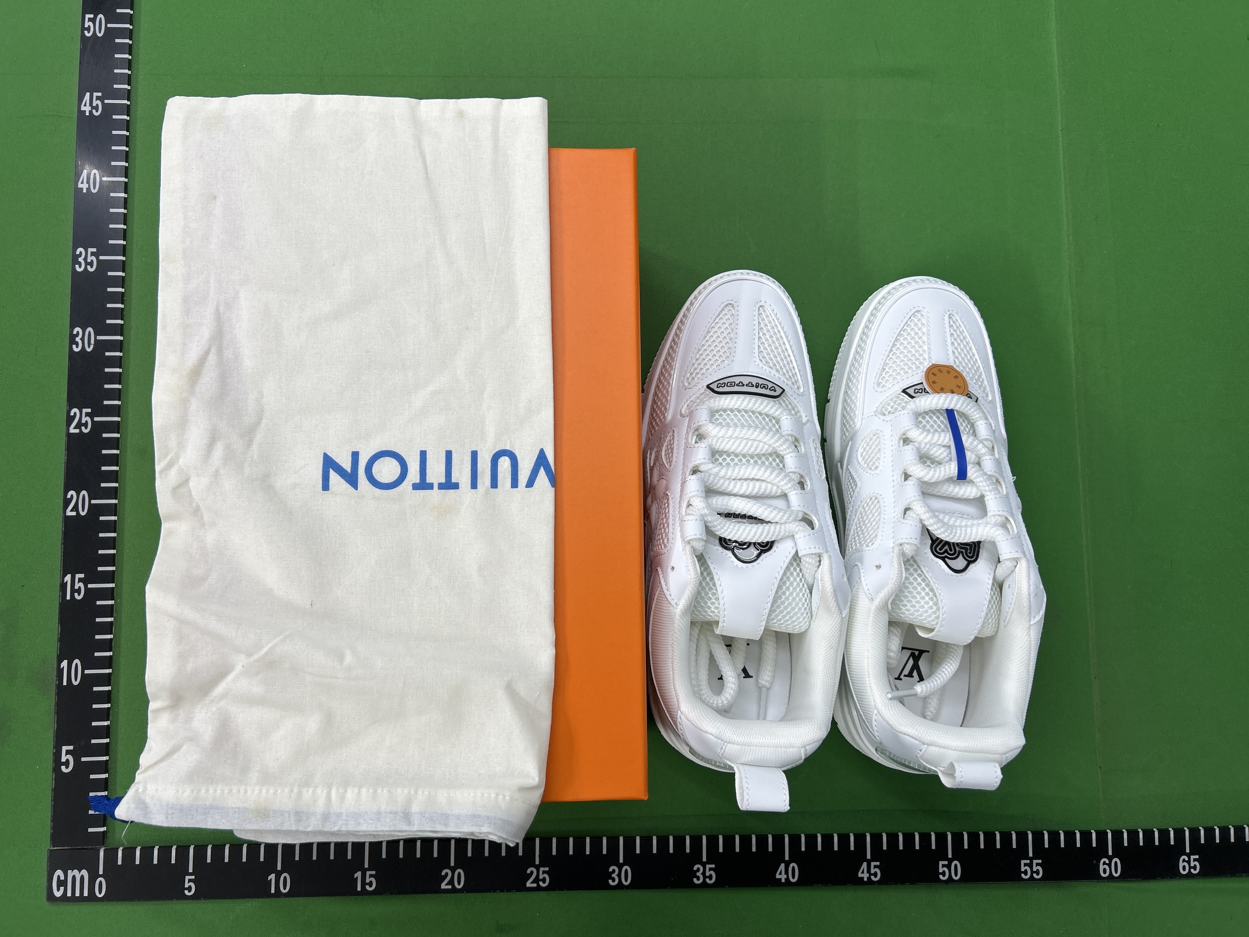 Foto QC 2 de Louis Vuitton LV Skate Sneaker Black White