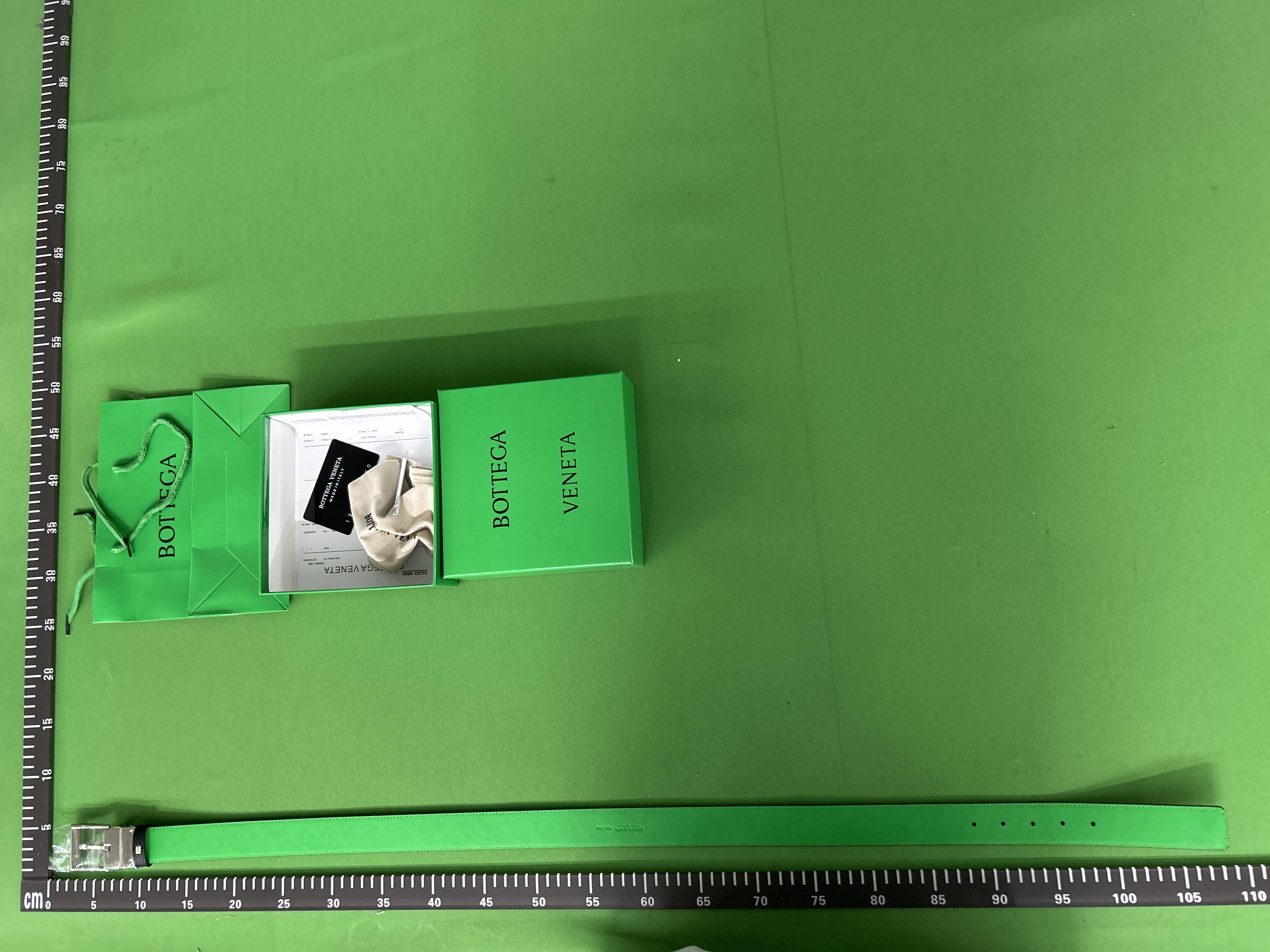 Foto QC 3 de Bottega Veneta Intrecciato Reversible Belt Navy Red