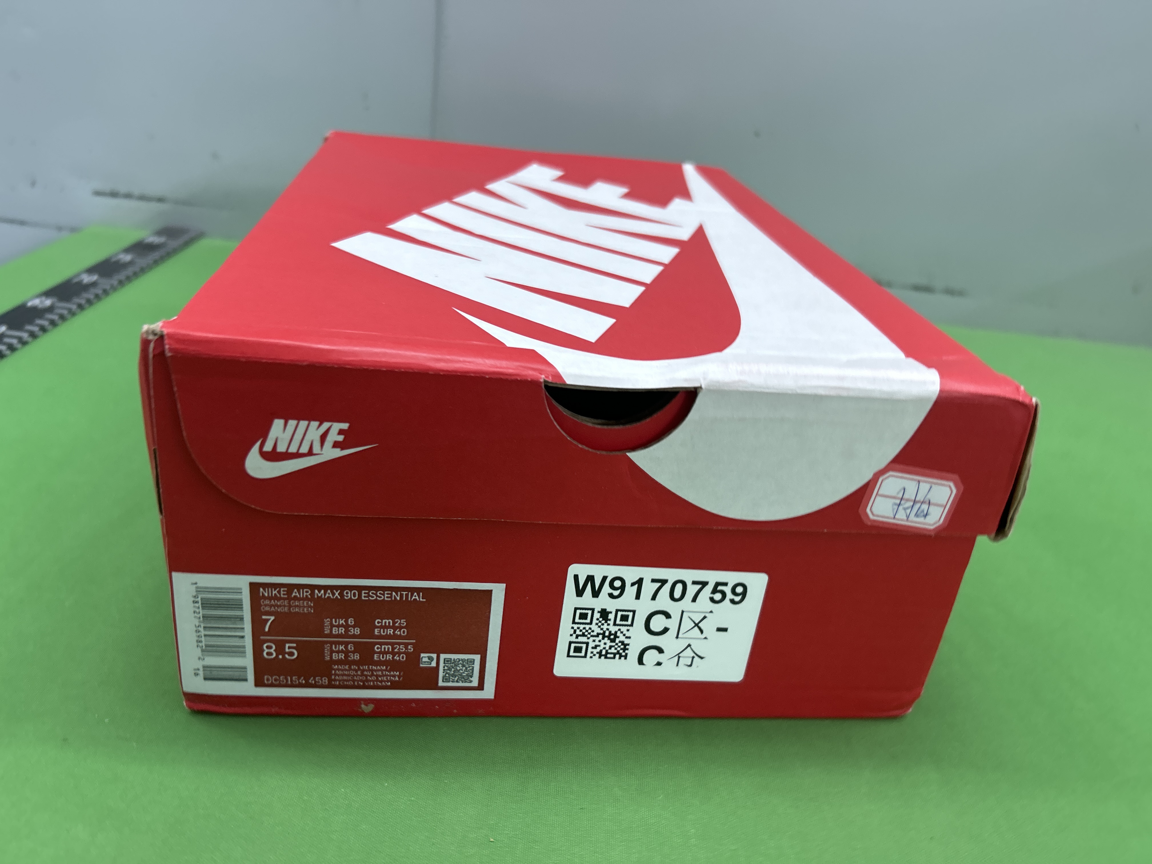 Foto QC 7 de Nike Air Max 90 Low Black Metallic Cool Grey Total Orange DO6706-010