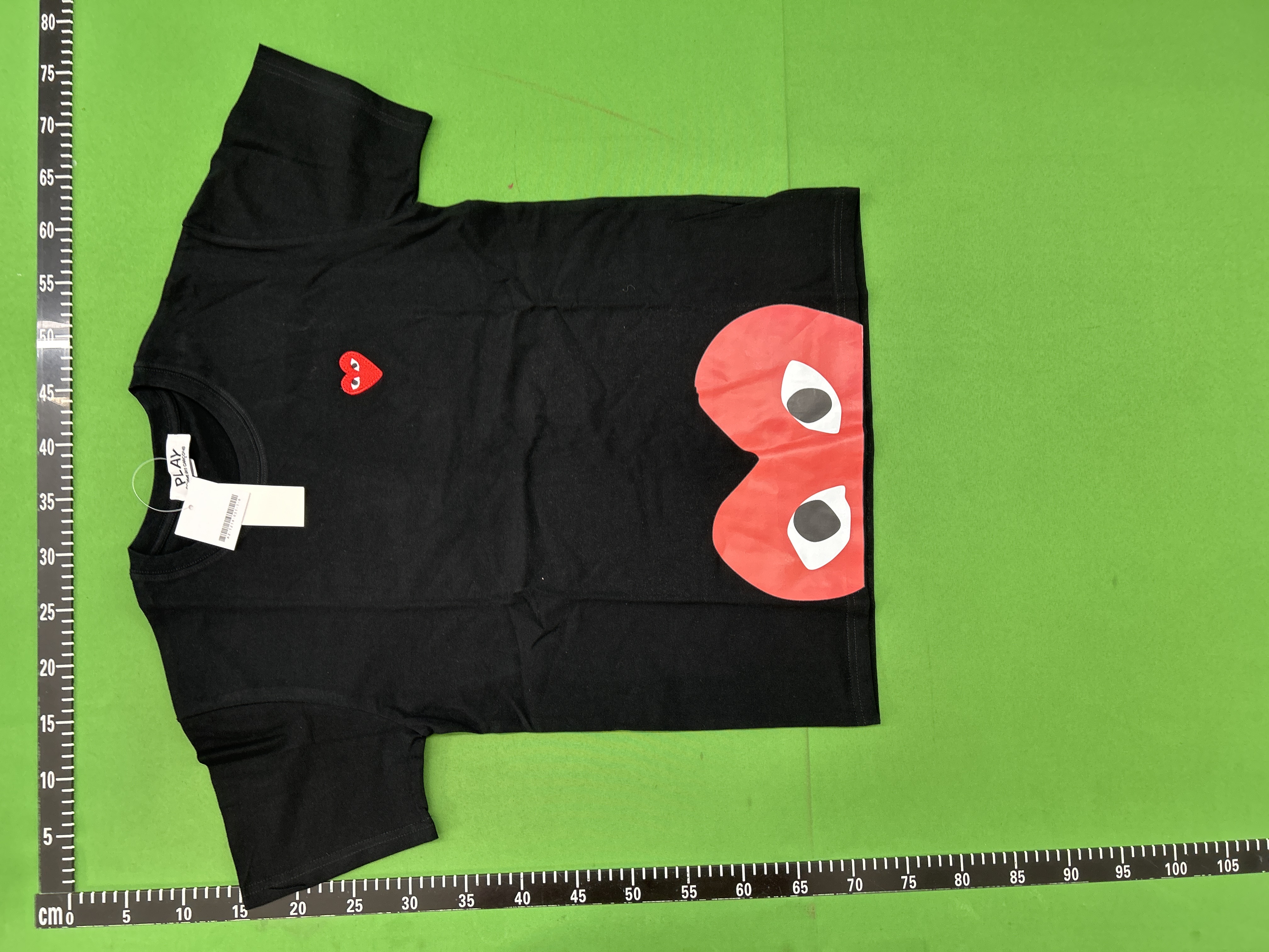 Foto QC 3 de Comme des Garçons PLAY T-shirt Small Black Heart and Large Black Hem Heart Grey