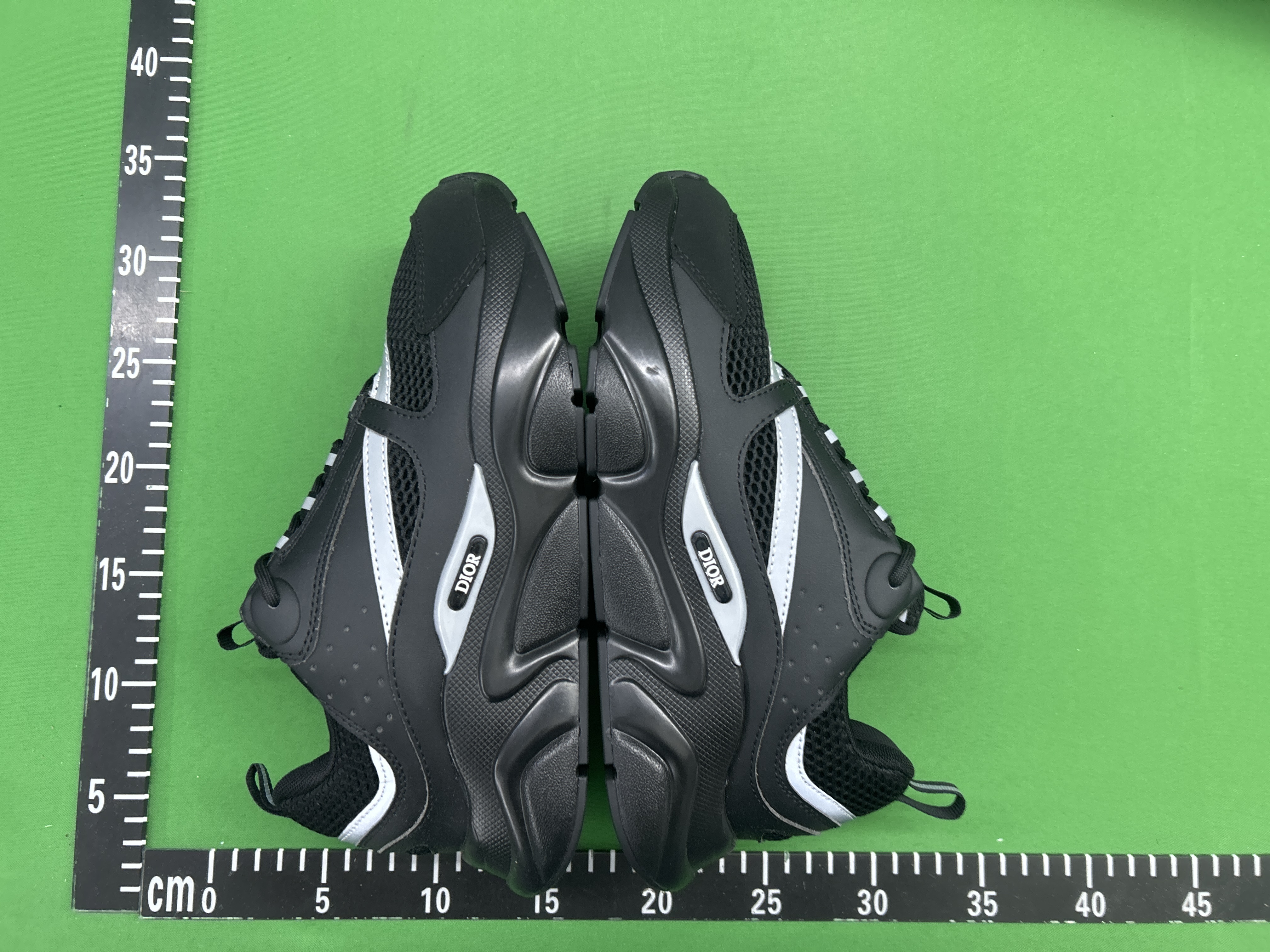 Foto QC 7 de Dior B30 Mesh and Technical Fabric Low Top Black White Grey