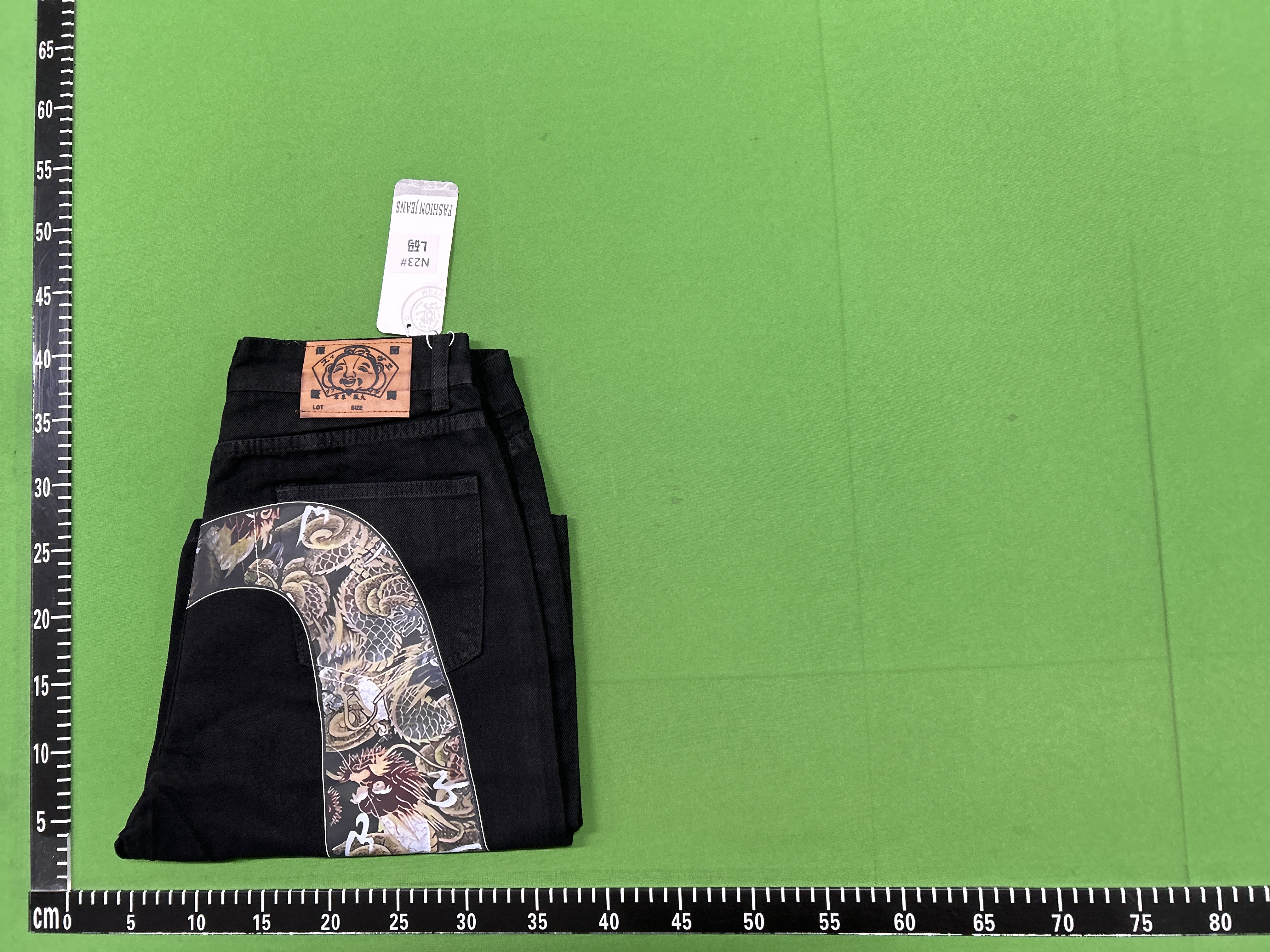 Foto QC 5 de Evisu Daicock Denim Shorts Embroidered Floral Dragon Indigo