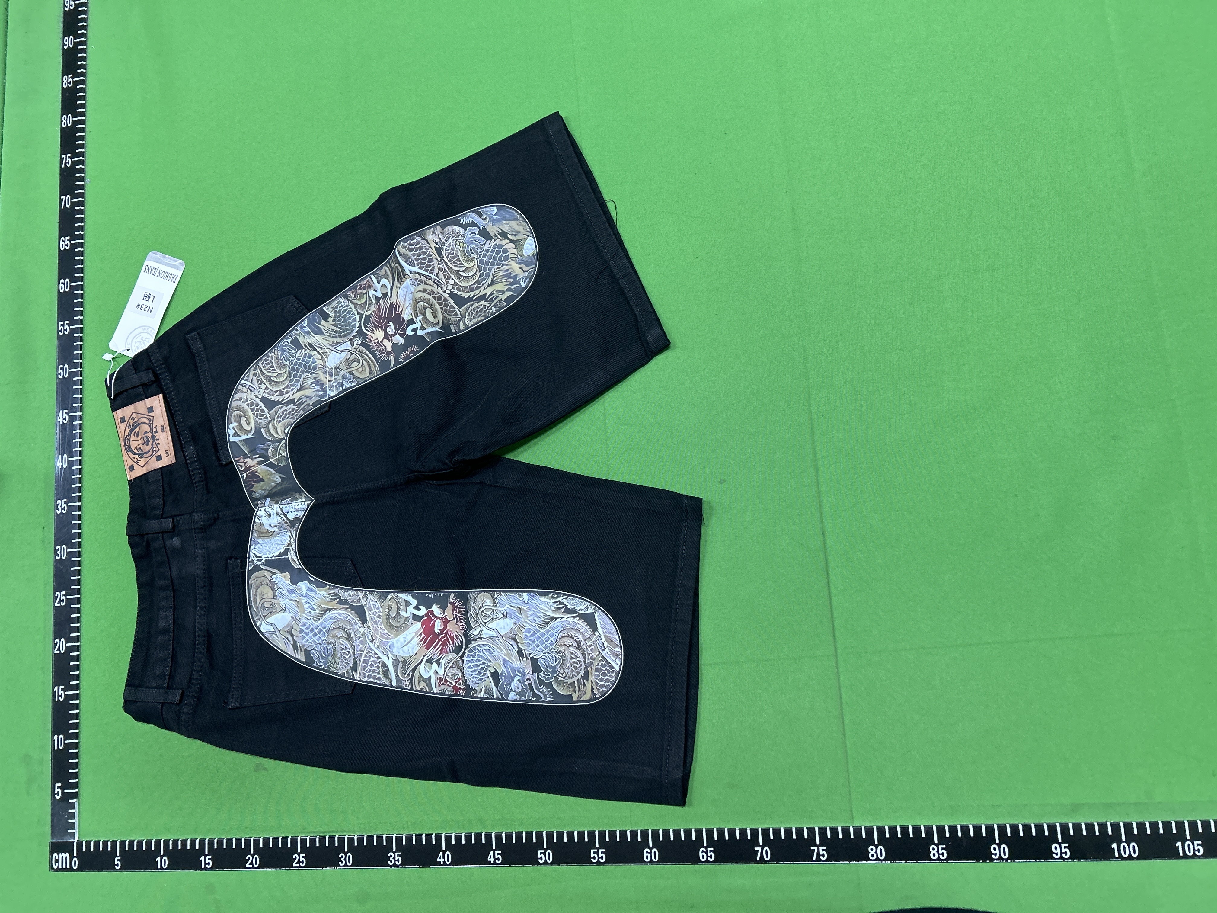 Foto QC 7 de Evisu Daicock Denim Shorts Embroidered Floral Dragon Indigo