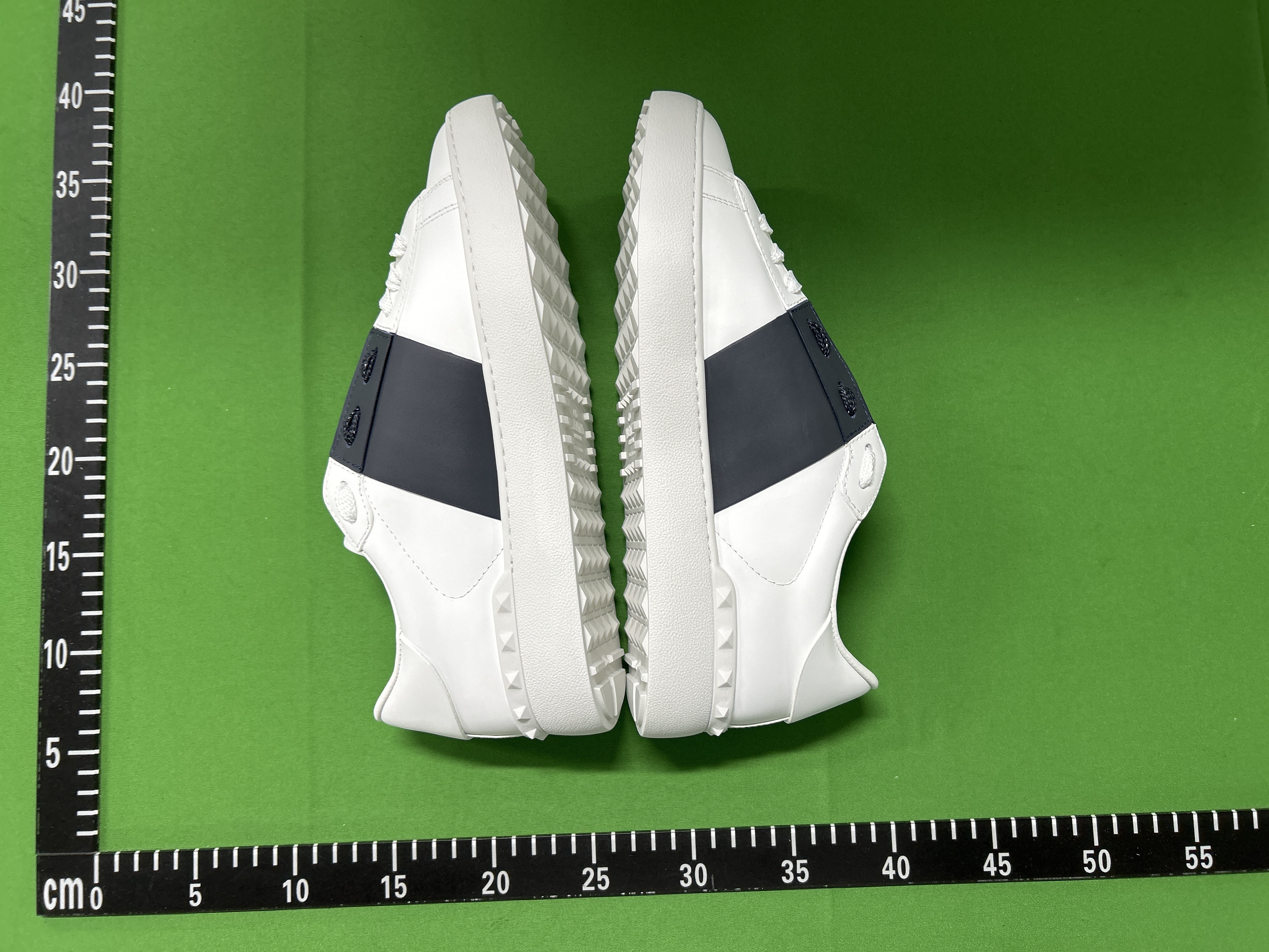 Foto QC 2 de Valentino Open Leather Low-top Sneakers Black Band