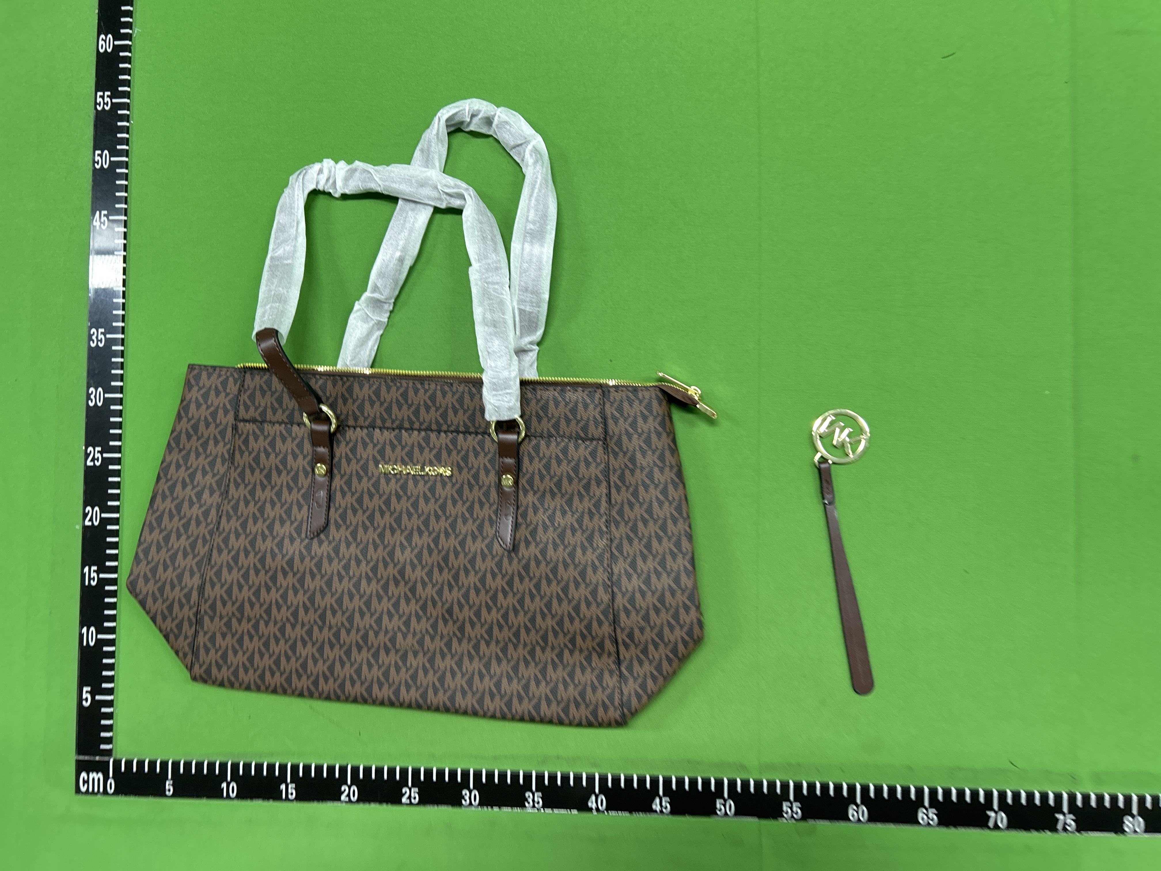 Foto QC 4 de Michael Kors Jet Set Tote 35 Vanilla Signature Canvas