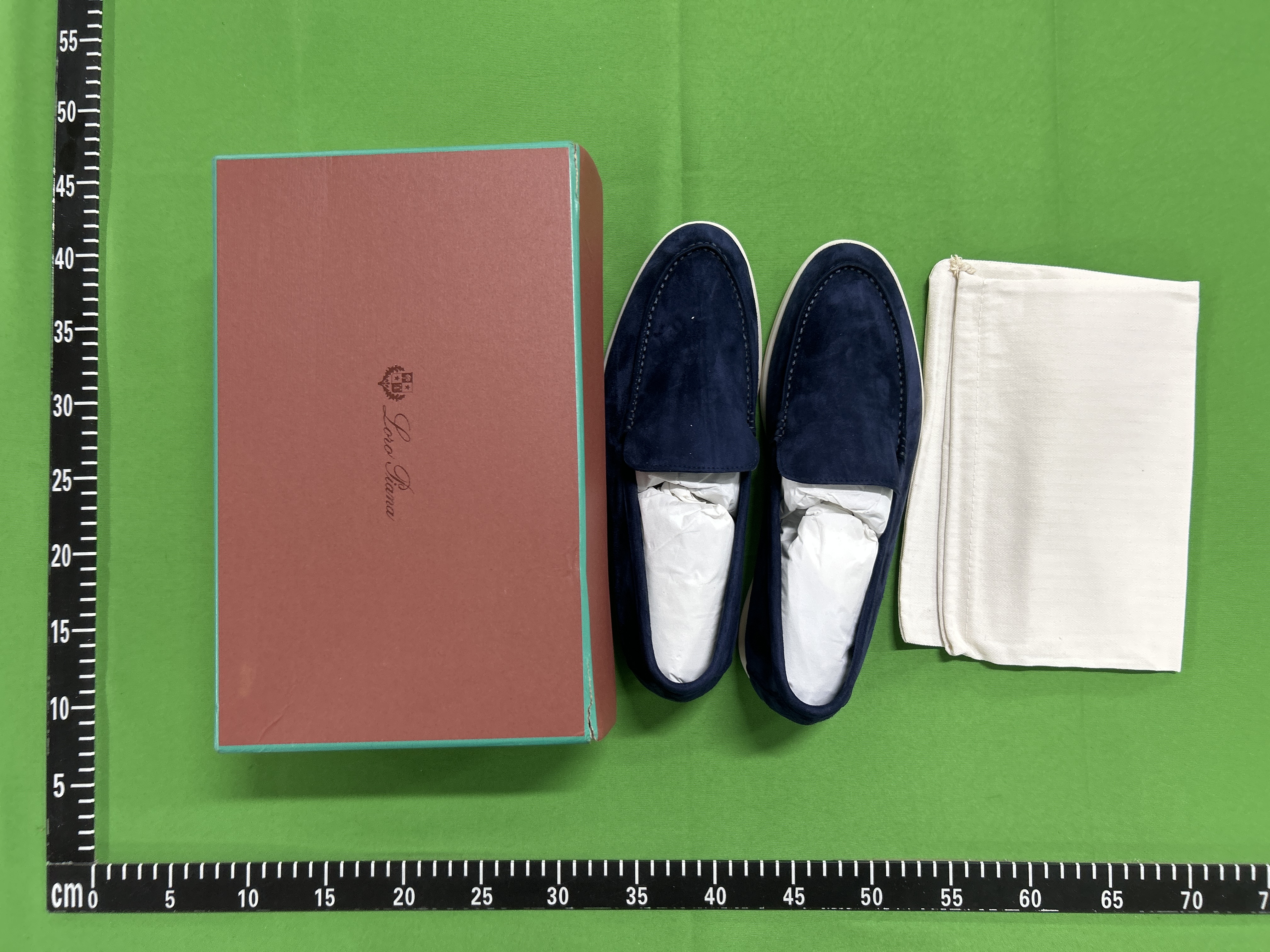 Foto QC 2 de Loro Piana Summer Walk Suede Loafers Grey