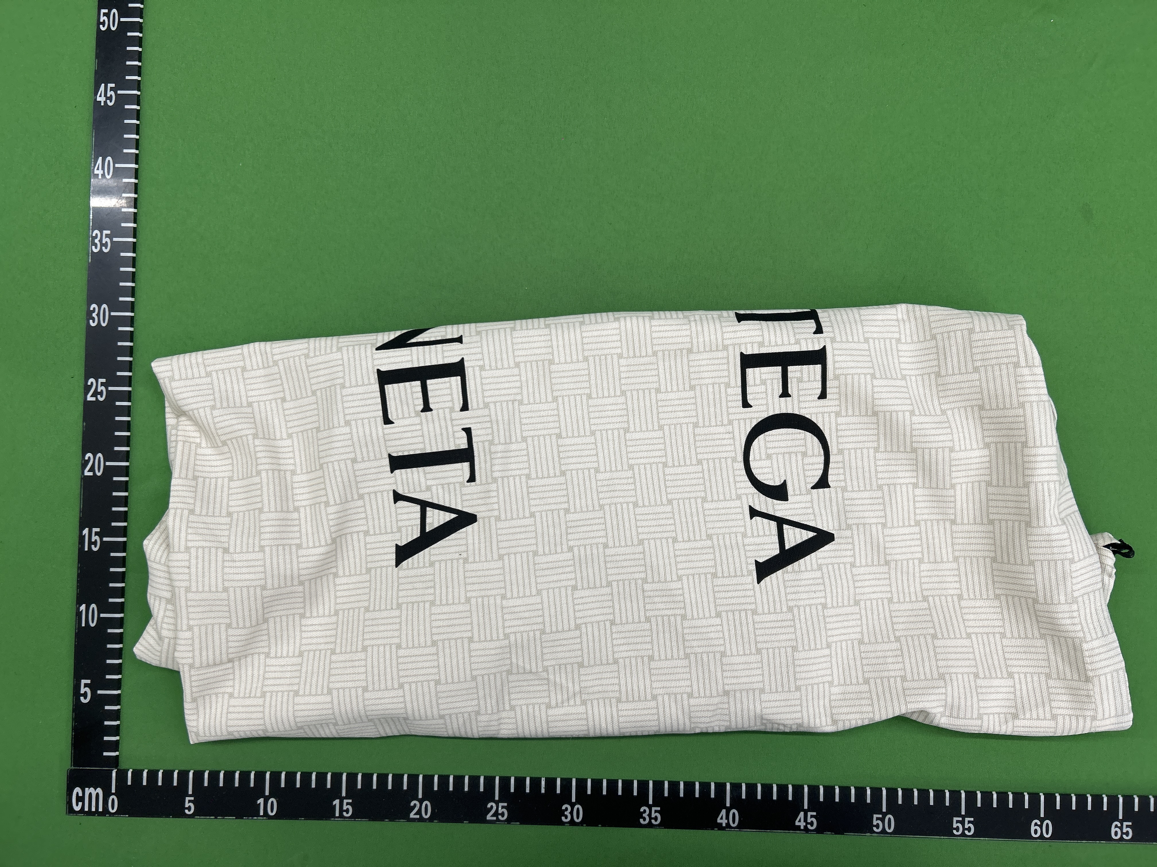 Foto QC 5 de Bottega Veneta Intrecciato Duffle Bag Medium Black Leather