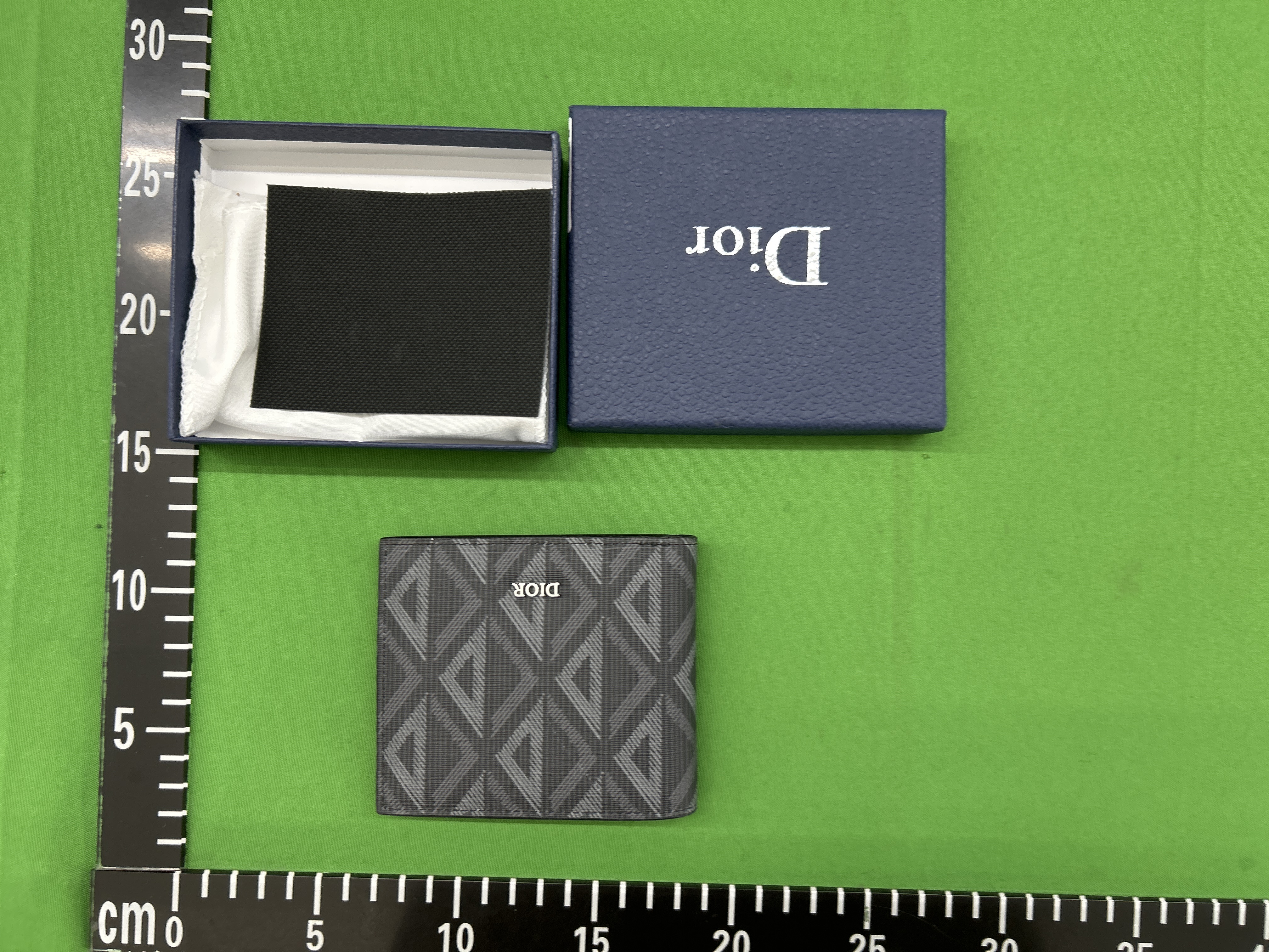 Foto QC 1 de Dior CD Diamond Bifold Wallet Canvas Dior Gray