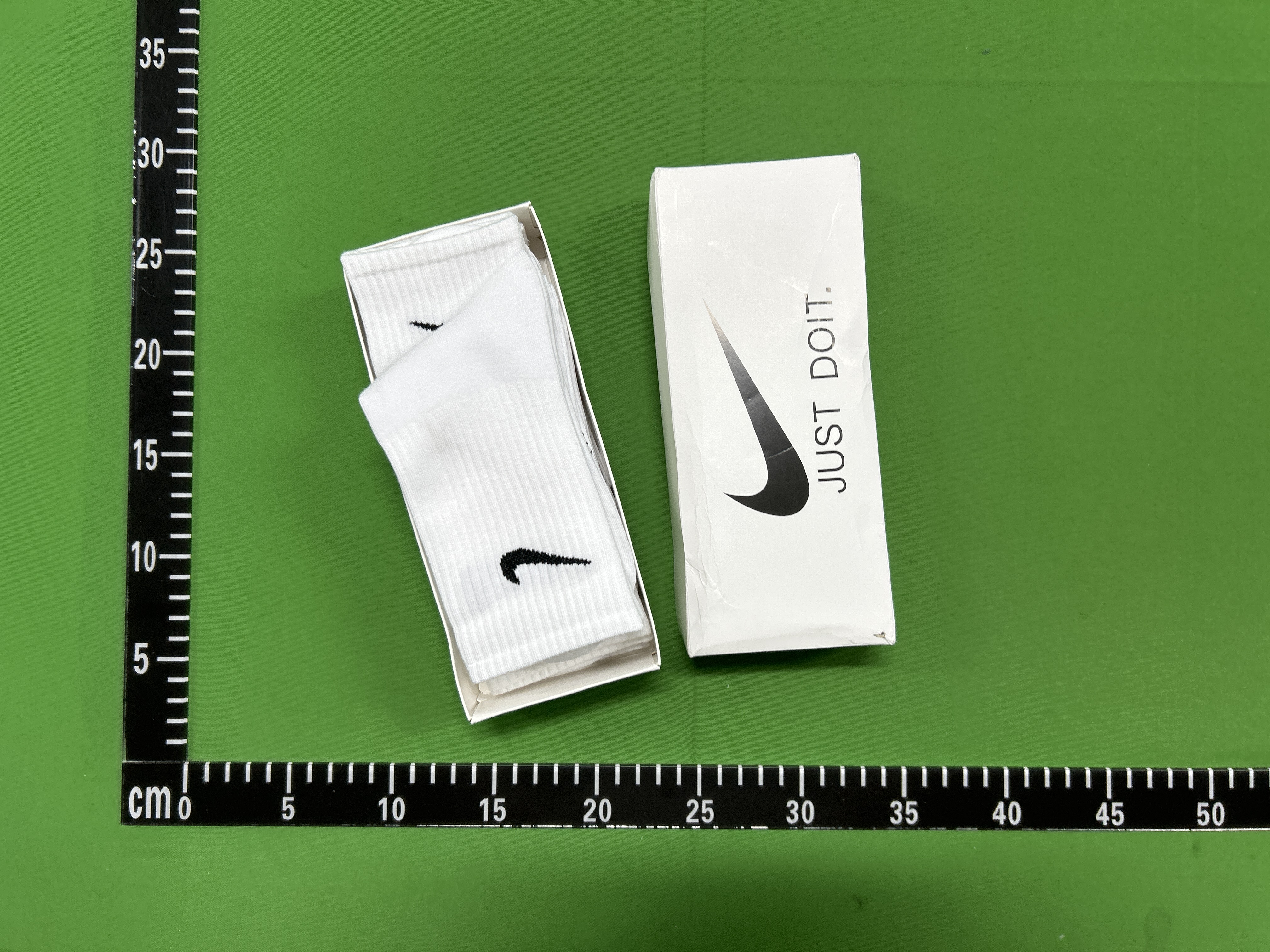 Foto QC 7 de Nike Crew Socks Everyday Cushioned Black White Grey