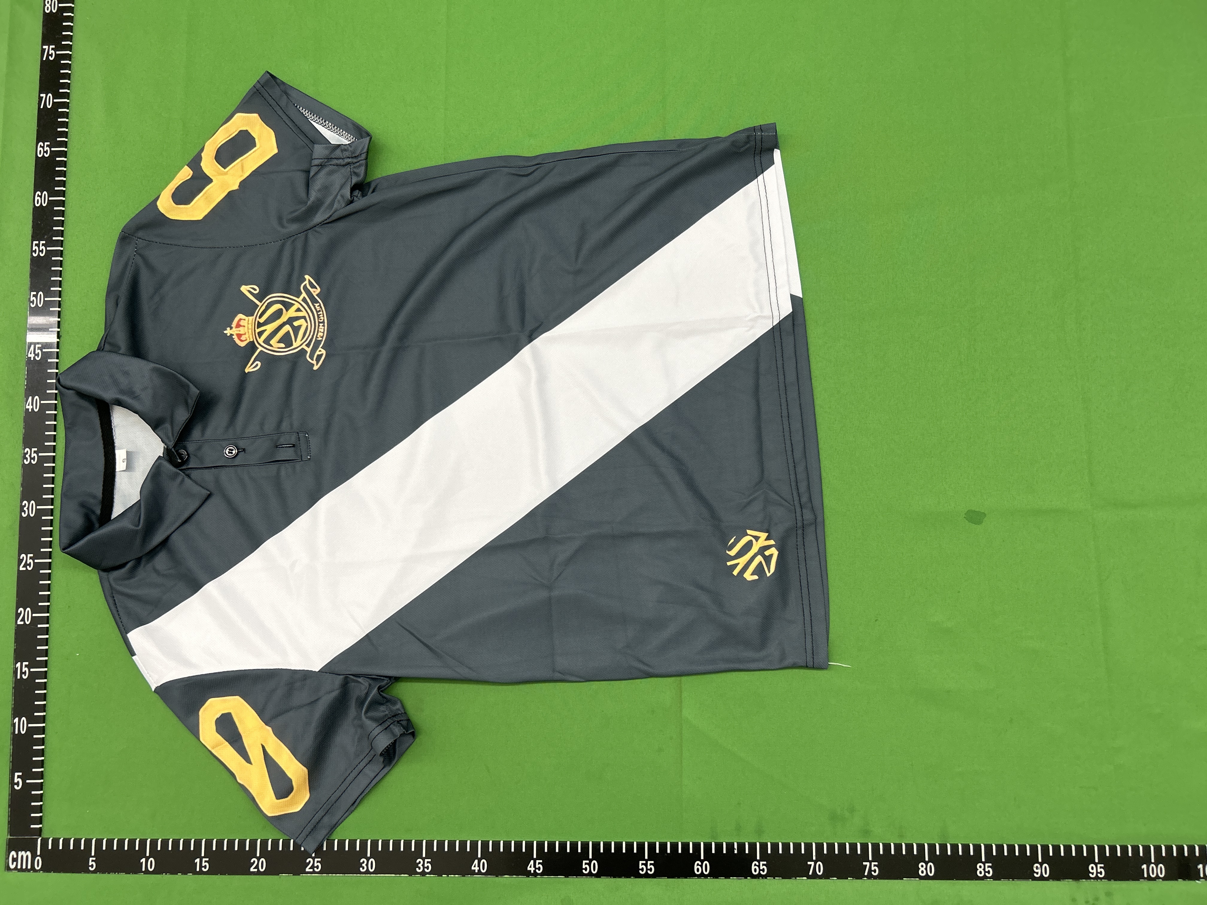 Foto QC 3 de Other Shirt Diagonal Stripe Crest Print Red