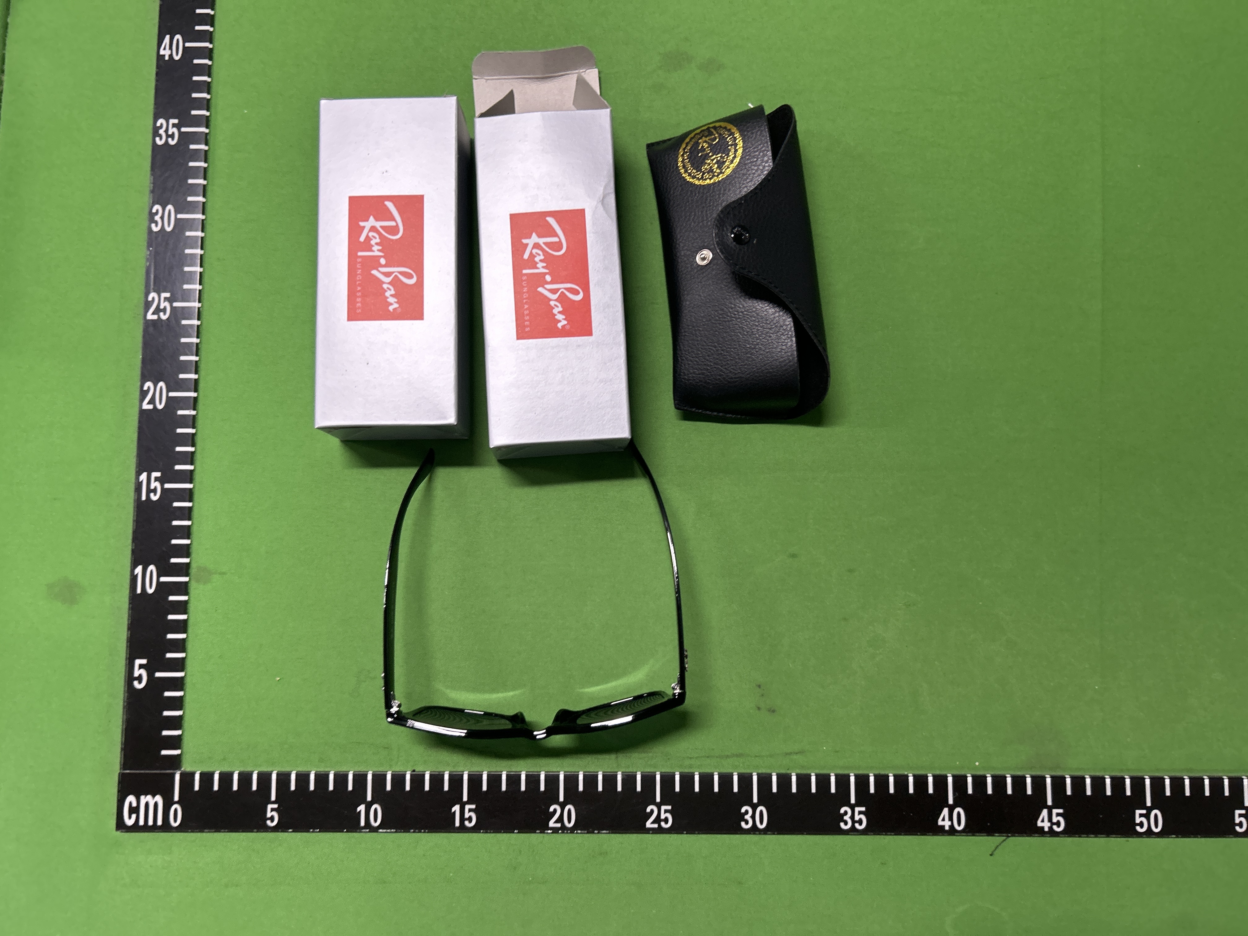 Foto QC 7 de Ray-Ban Original Wayfarer Acetate Sunglasses Black Green (RB2140 901)
