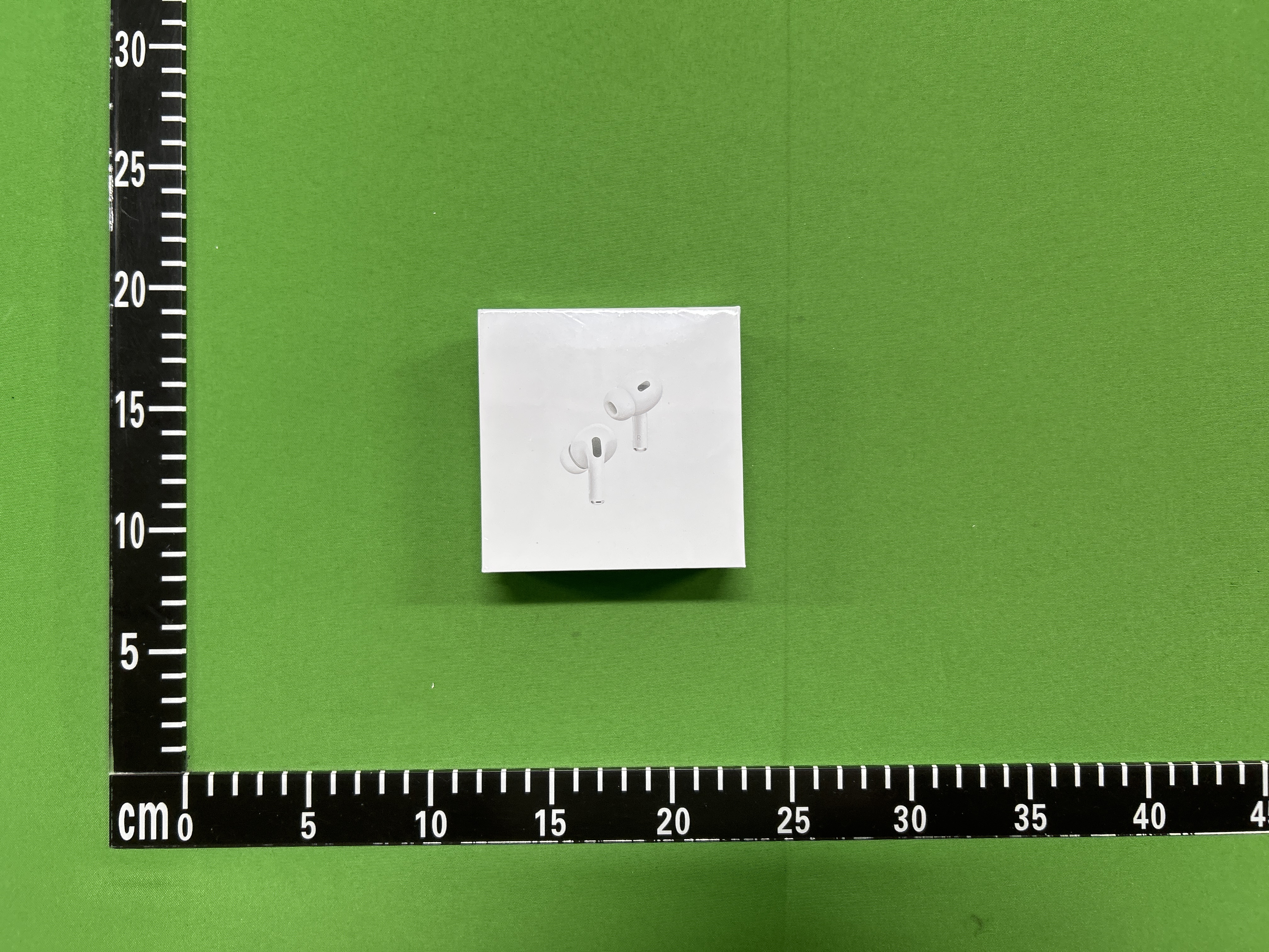 Foto QC 4 de Apple AirPods Pro (3rd generation) MagSafe Charging Case (USB-C) White