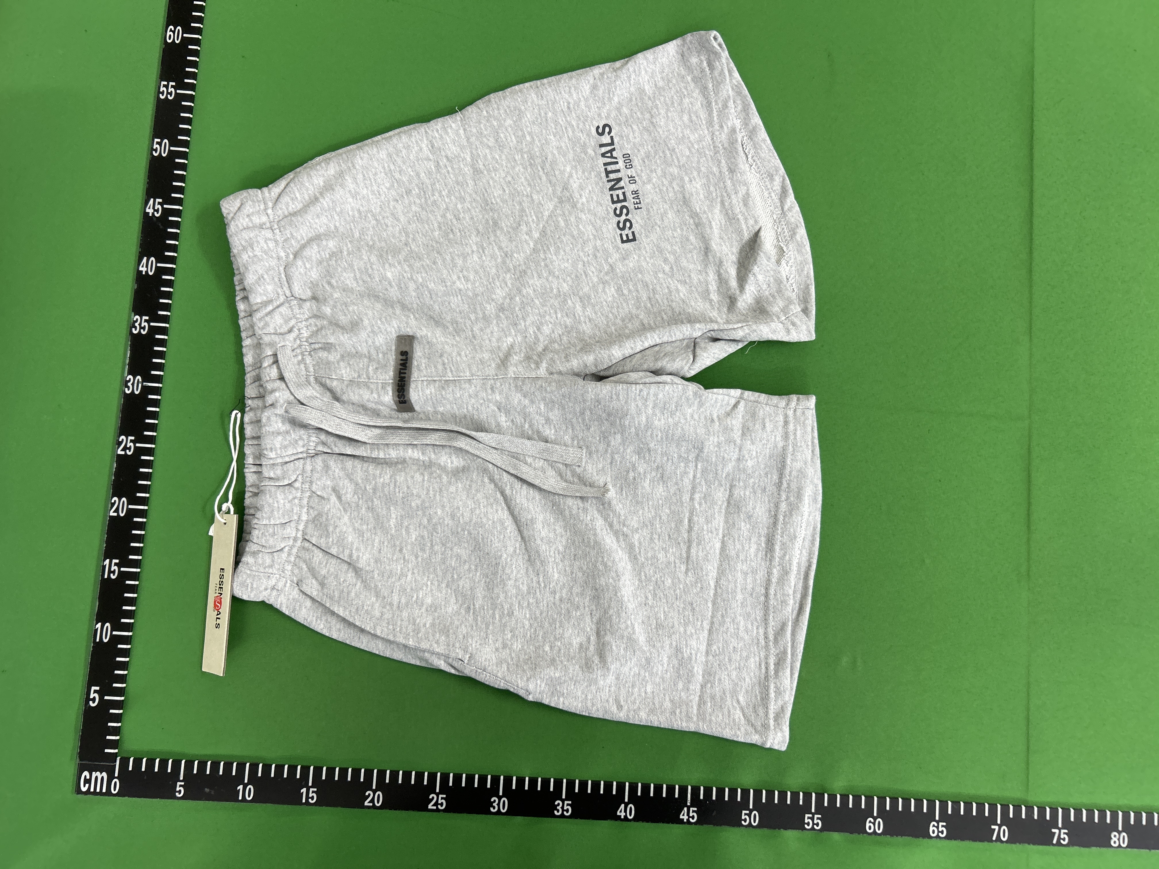 Foto QC 5 de Fear of God Essentials Sweat Shorts Cotton Tan