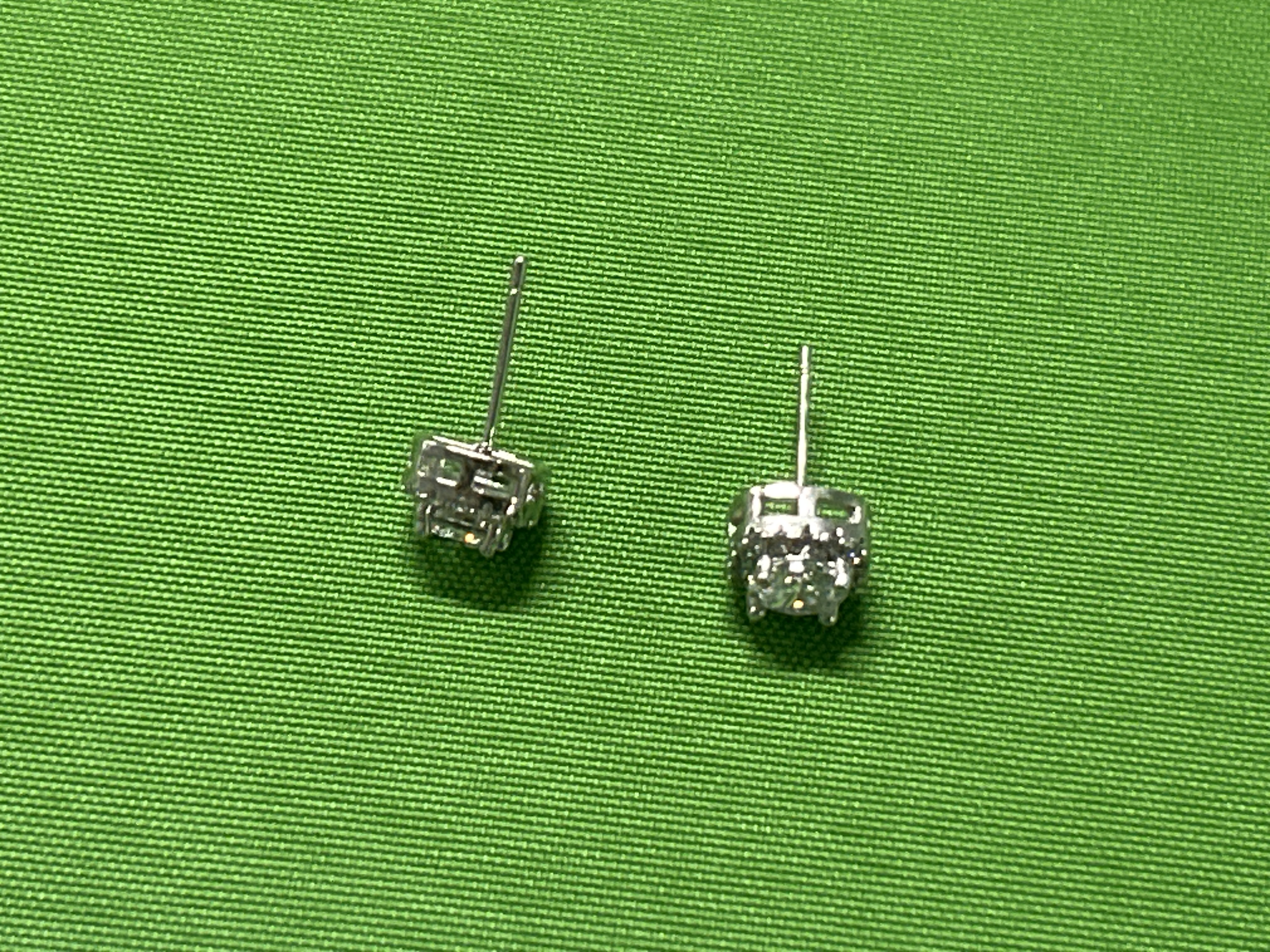 Foto QC 8 de Flyerbuy Earrings Metal Diamond Silver