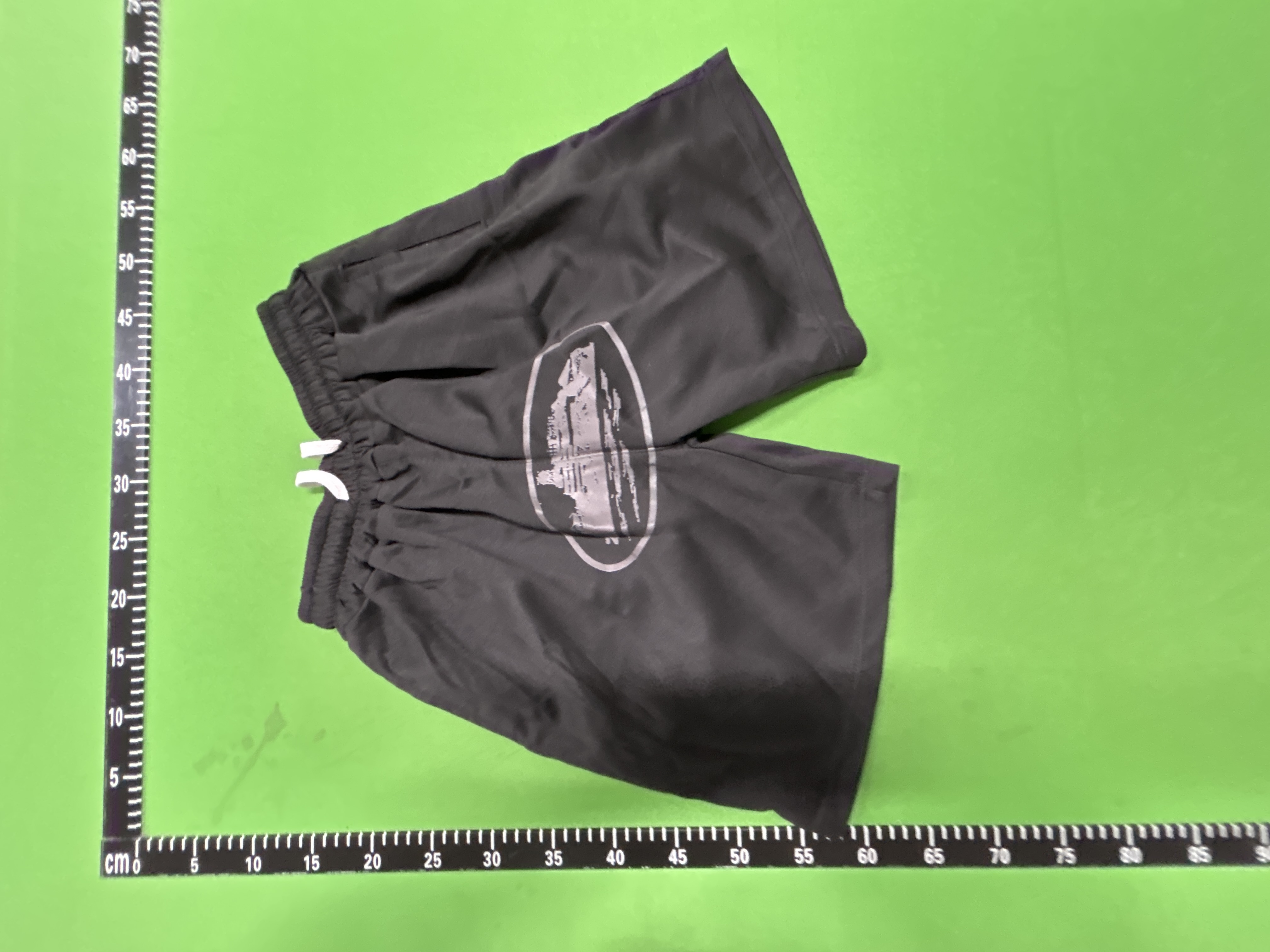 Foto QC 3 de GUERILLAZ Cargo Shorts Loose Graphic Black