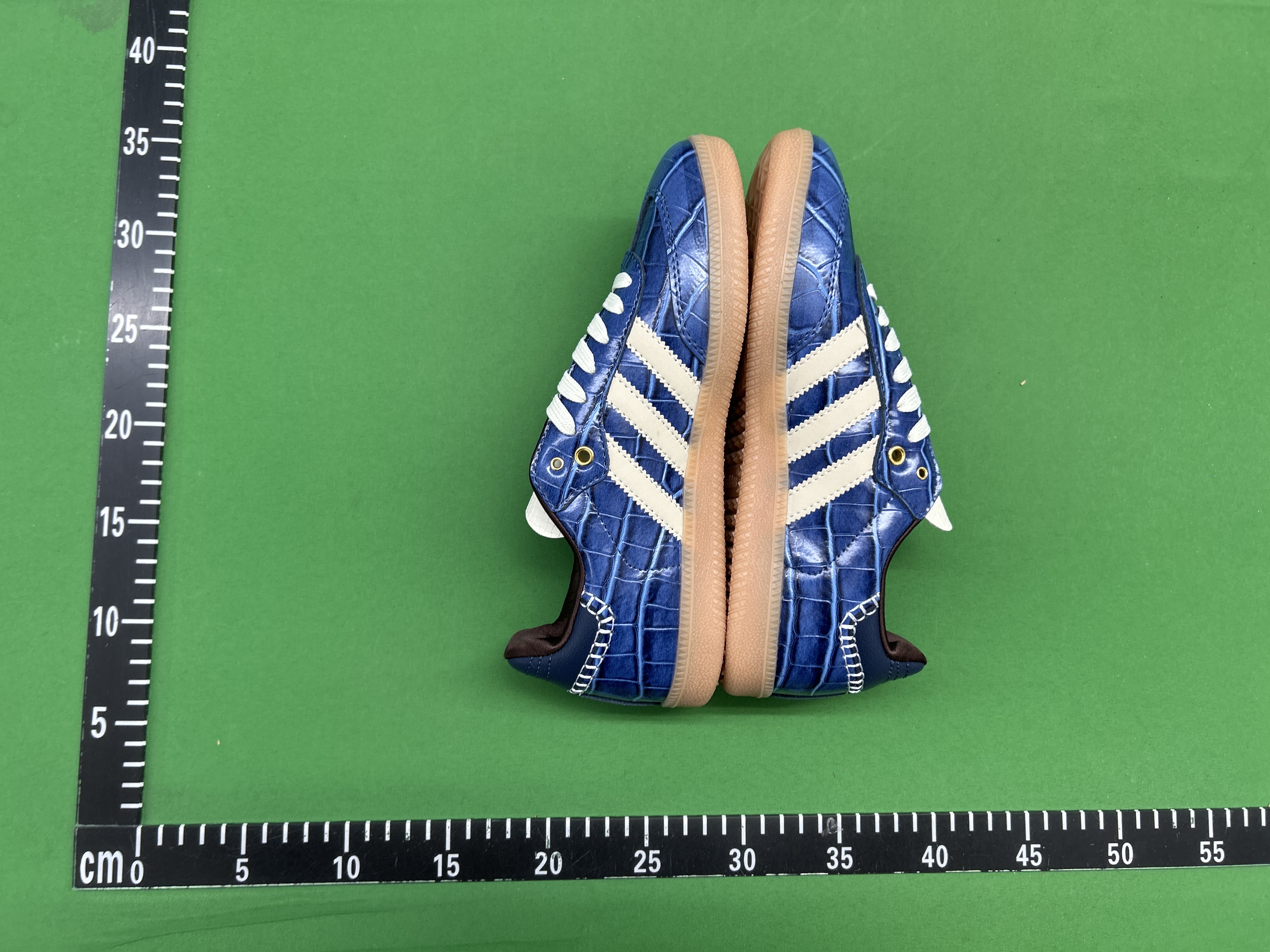 Foto QC 4 de adidas Samba OG Wales Bonner Collegiate Navy JH9825