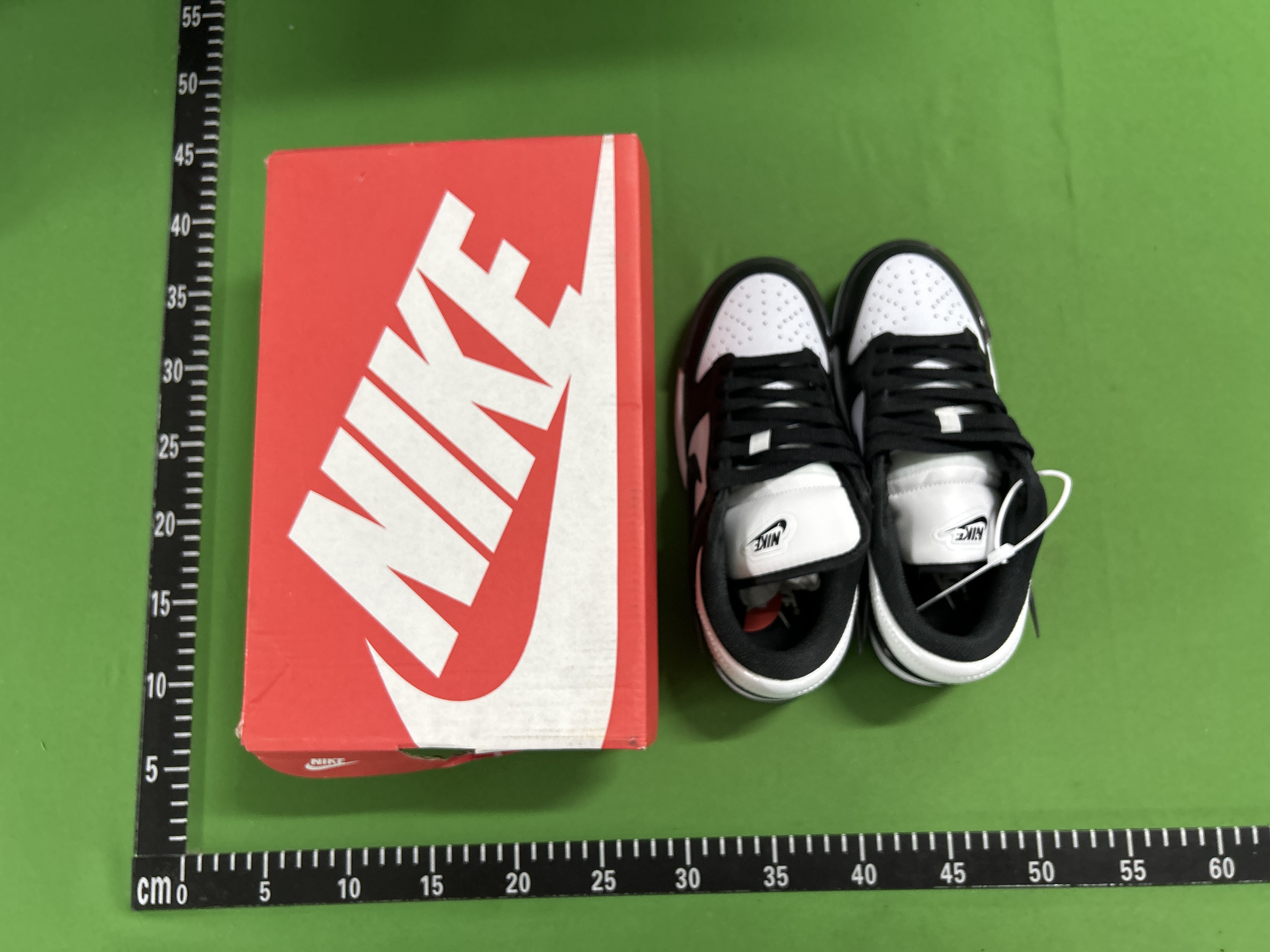 Foto QC 2 de Nike Dunk Low Twist Panda DZ2794-001