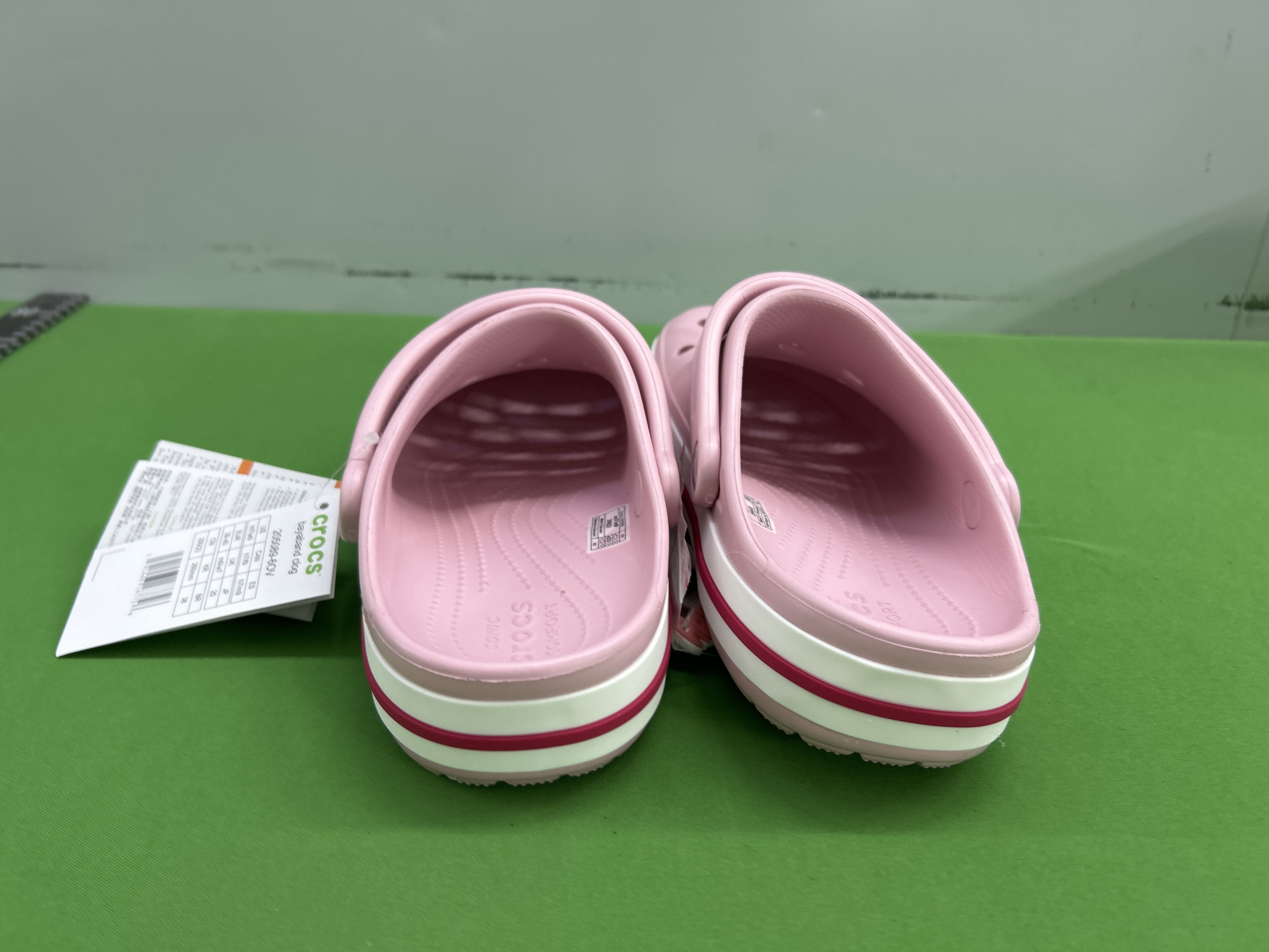 Foto QC 1 de Crocs Classic Crush Clog Foam Bone