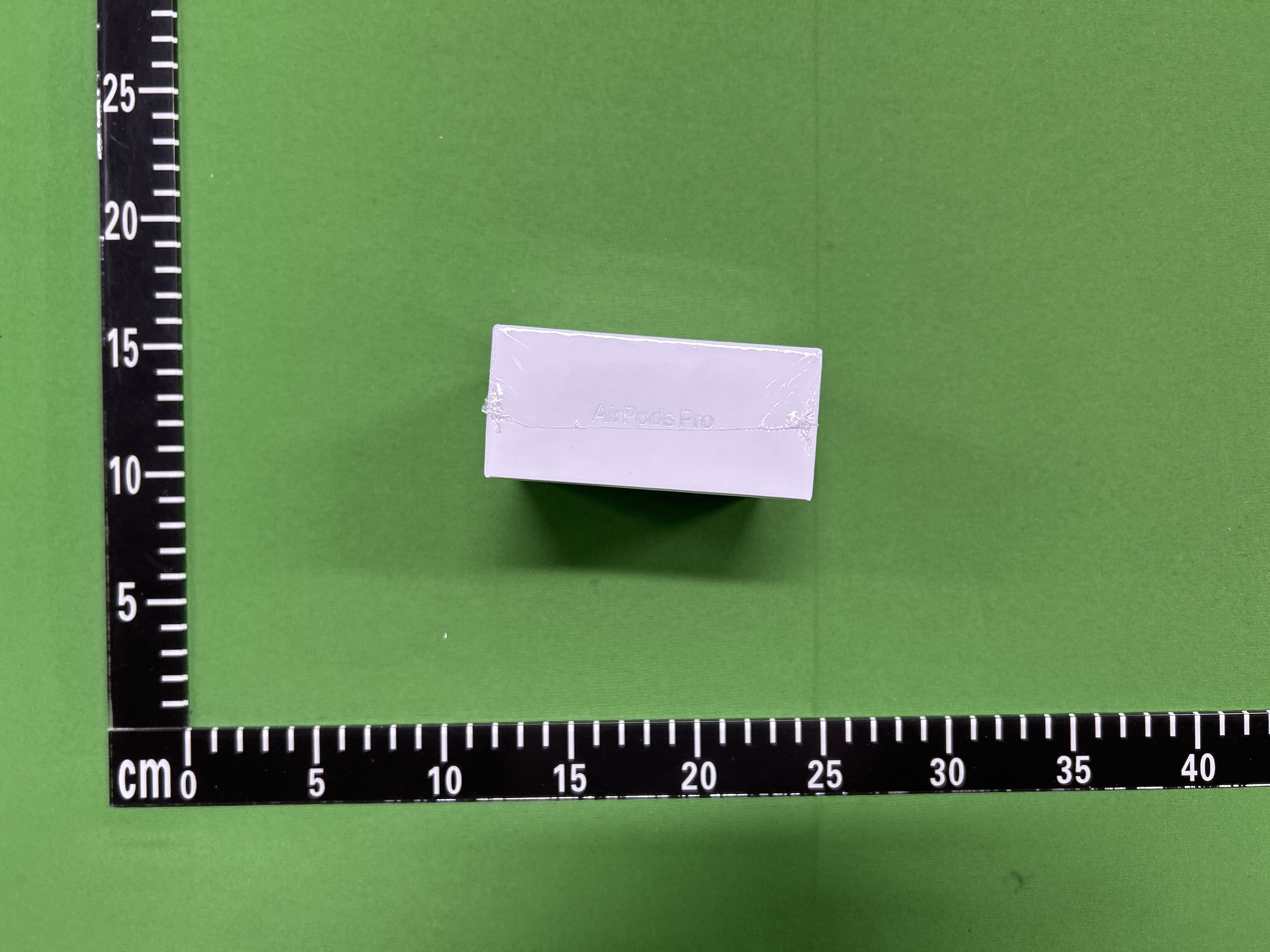 Foto QC 6 de Apple AirPods Pro (3rd generation) MagSafe Charging Case (USB-C) White
