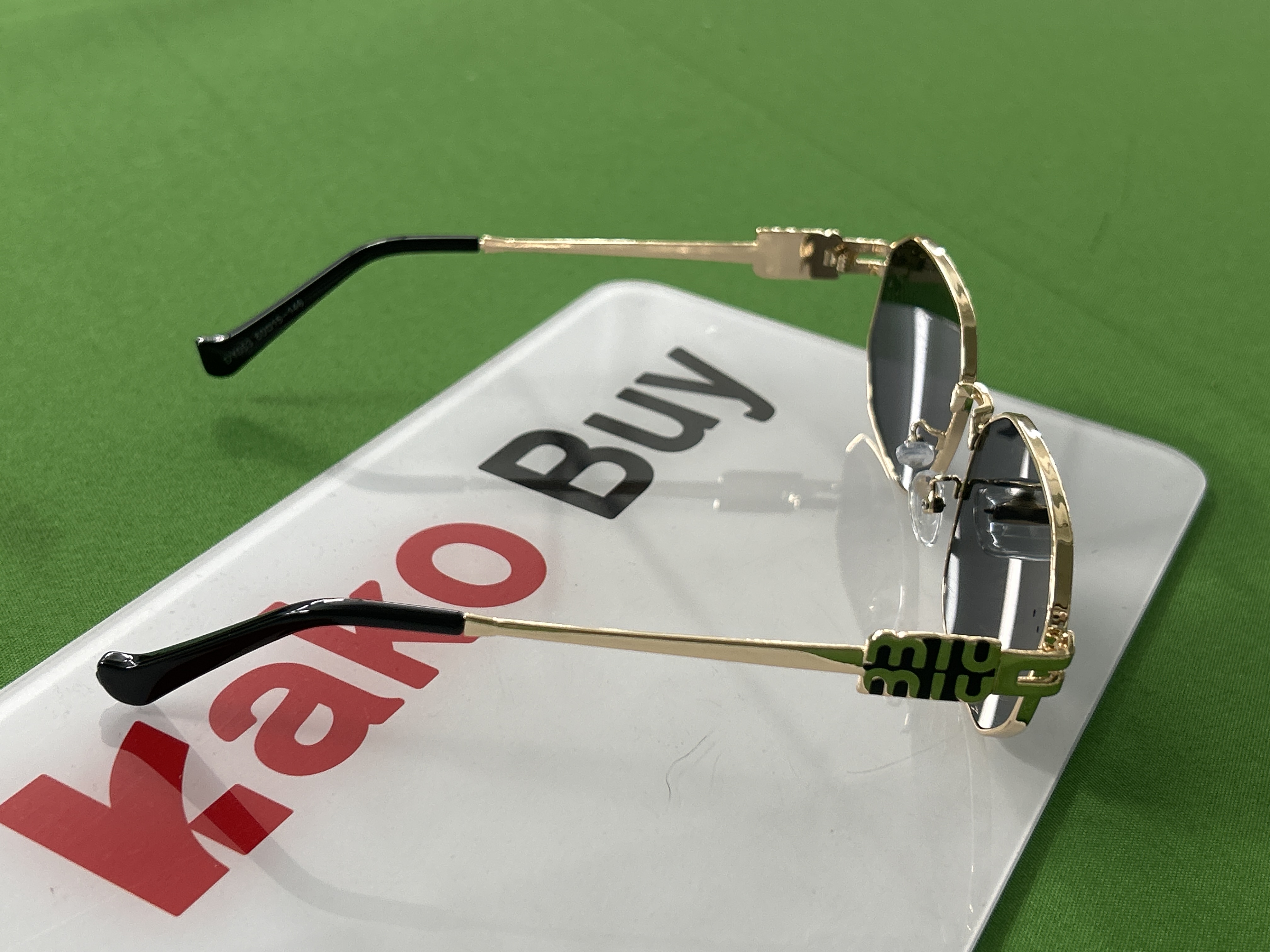 Foto QC 7 de Gucci Square-Frame Metal Sunglasses Gold Grey Gradient (M2 AGT)