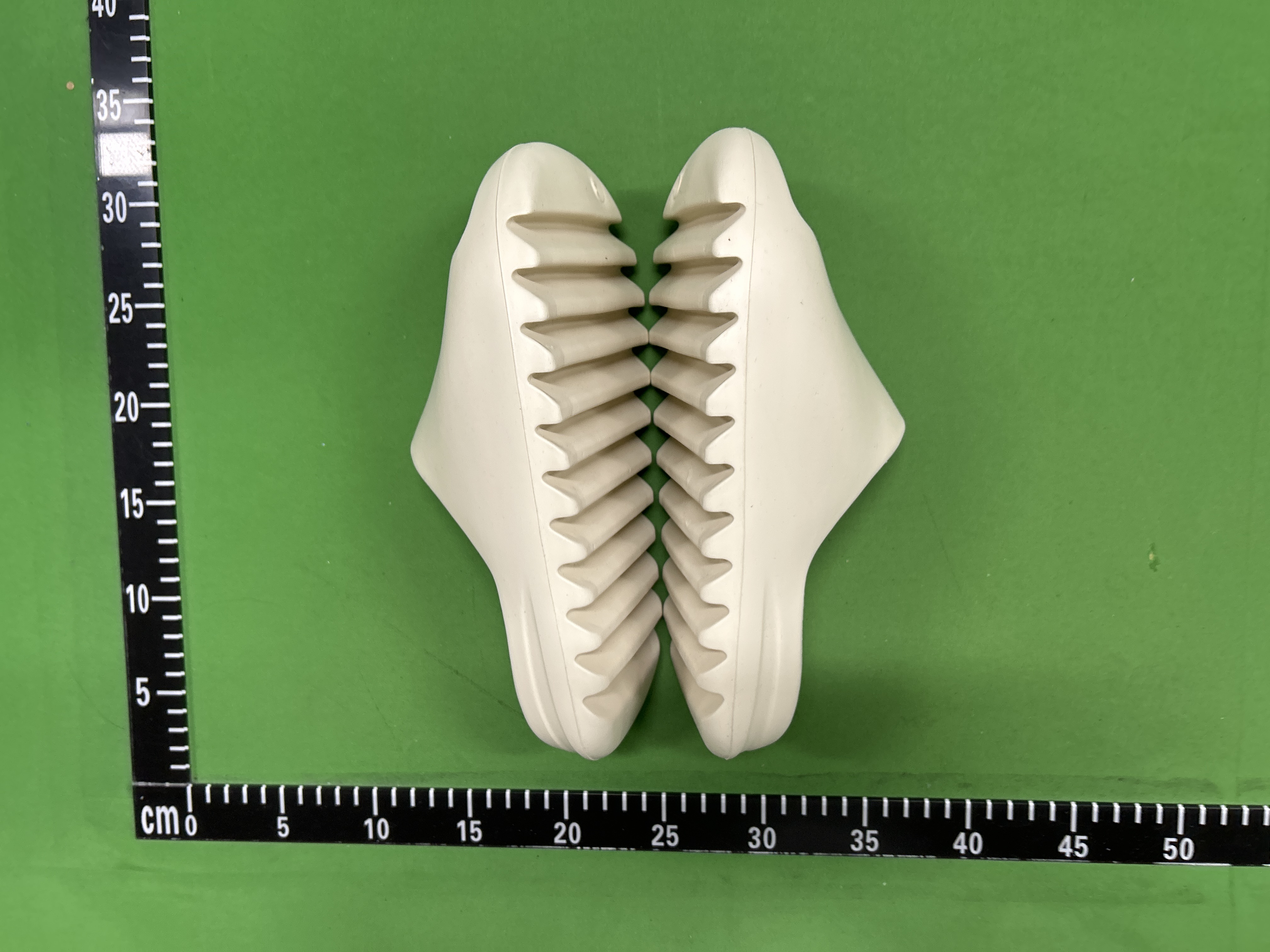 Foto QC 5 de adidas Yeezy Slide Foam Desert Sand FW6344