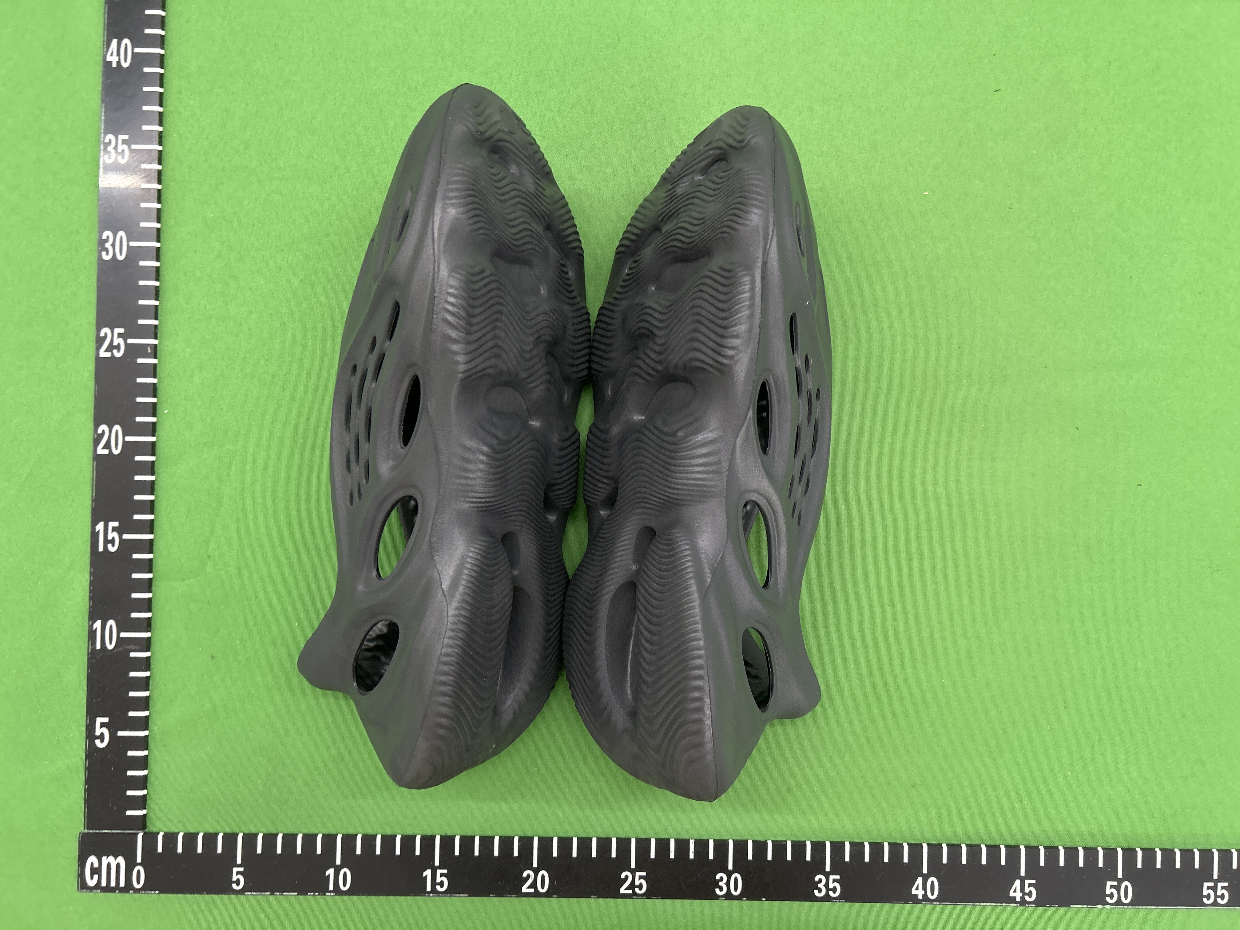 Foto QC 5 de adidas Yeezy Foam Runner Sand FY4567