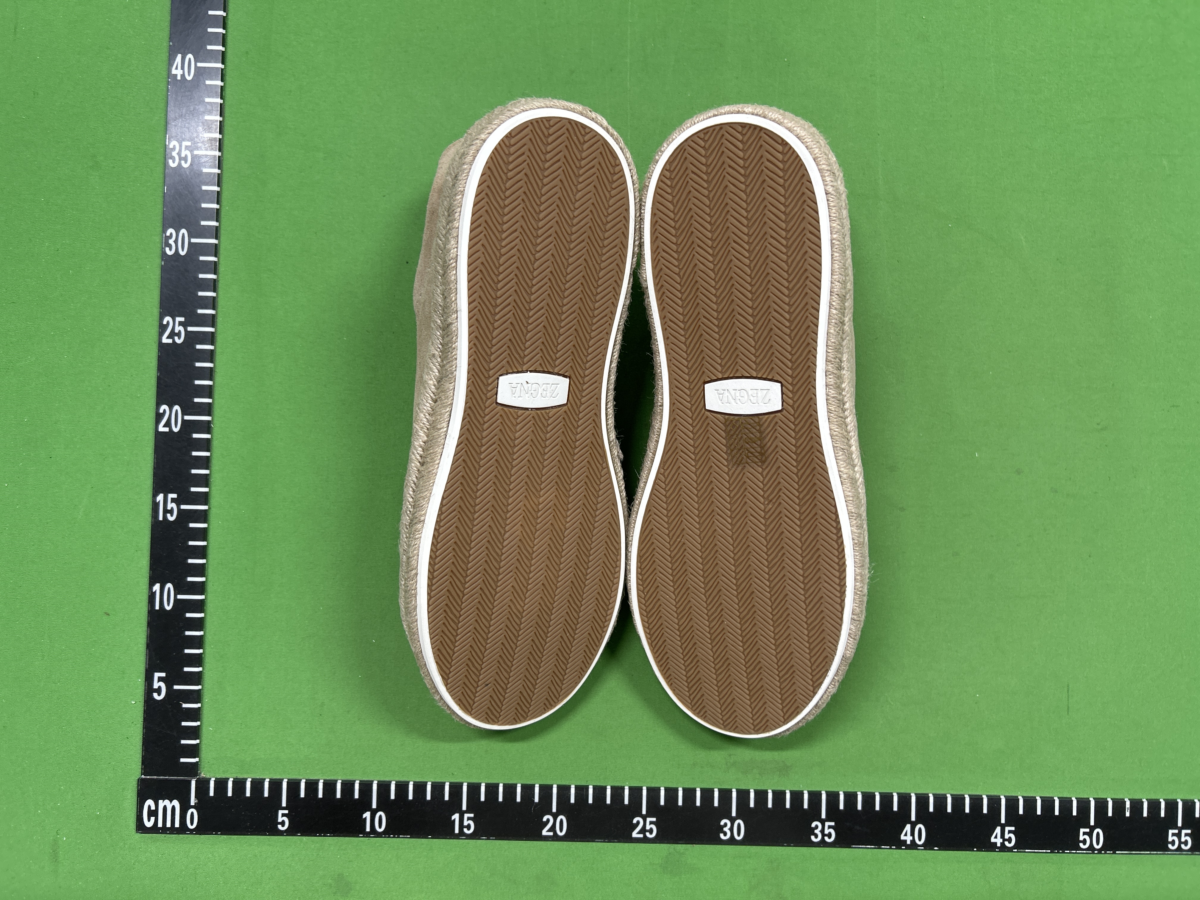 Foto QC 3 de Zegna Triple Stitch Low Grey