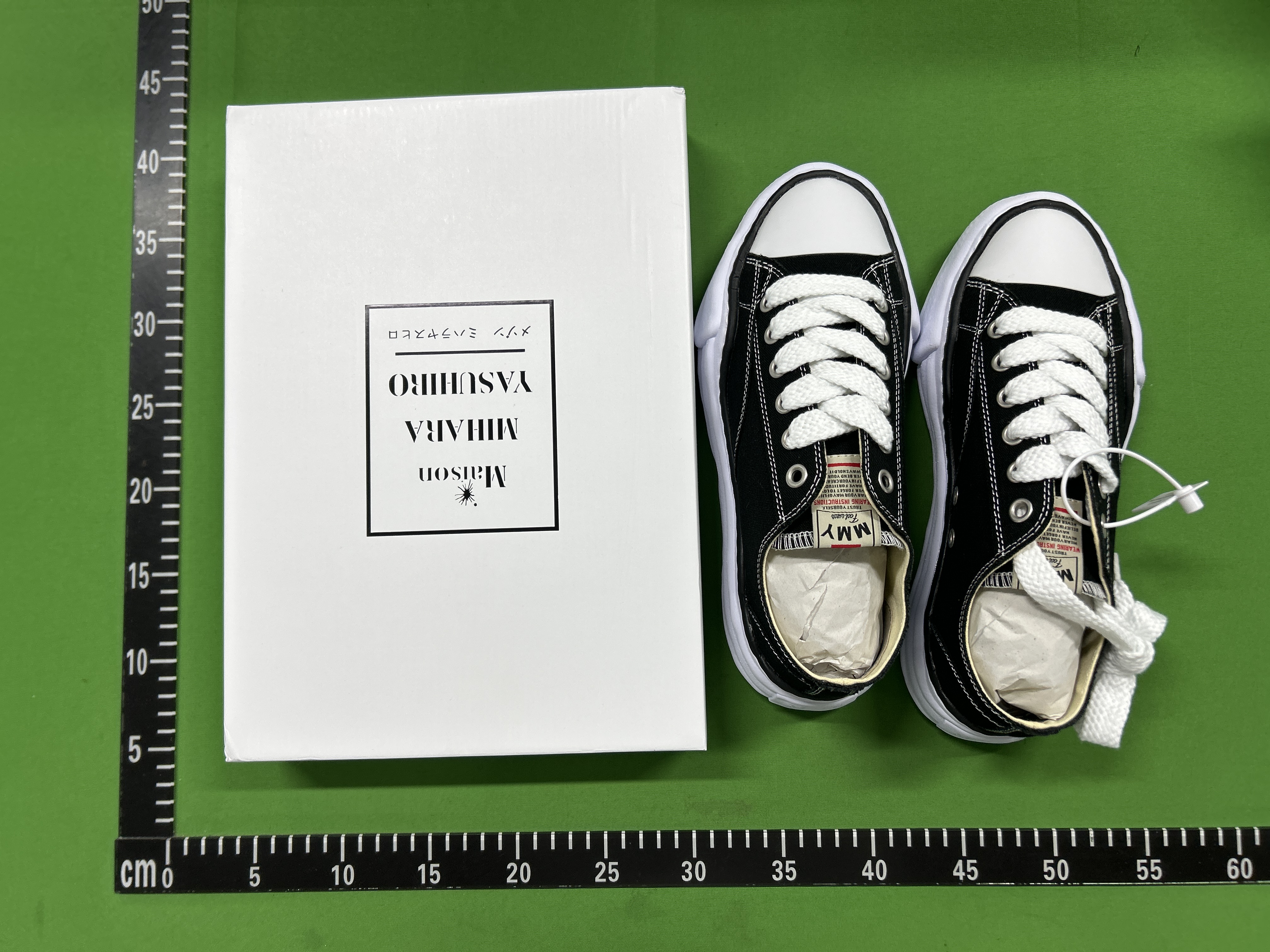 Foto QC 2 de Maison Mihara Yasuhiro Peterson Low OG Canvas White A01FW702-WHT