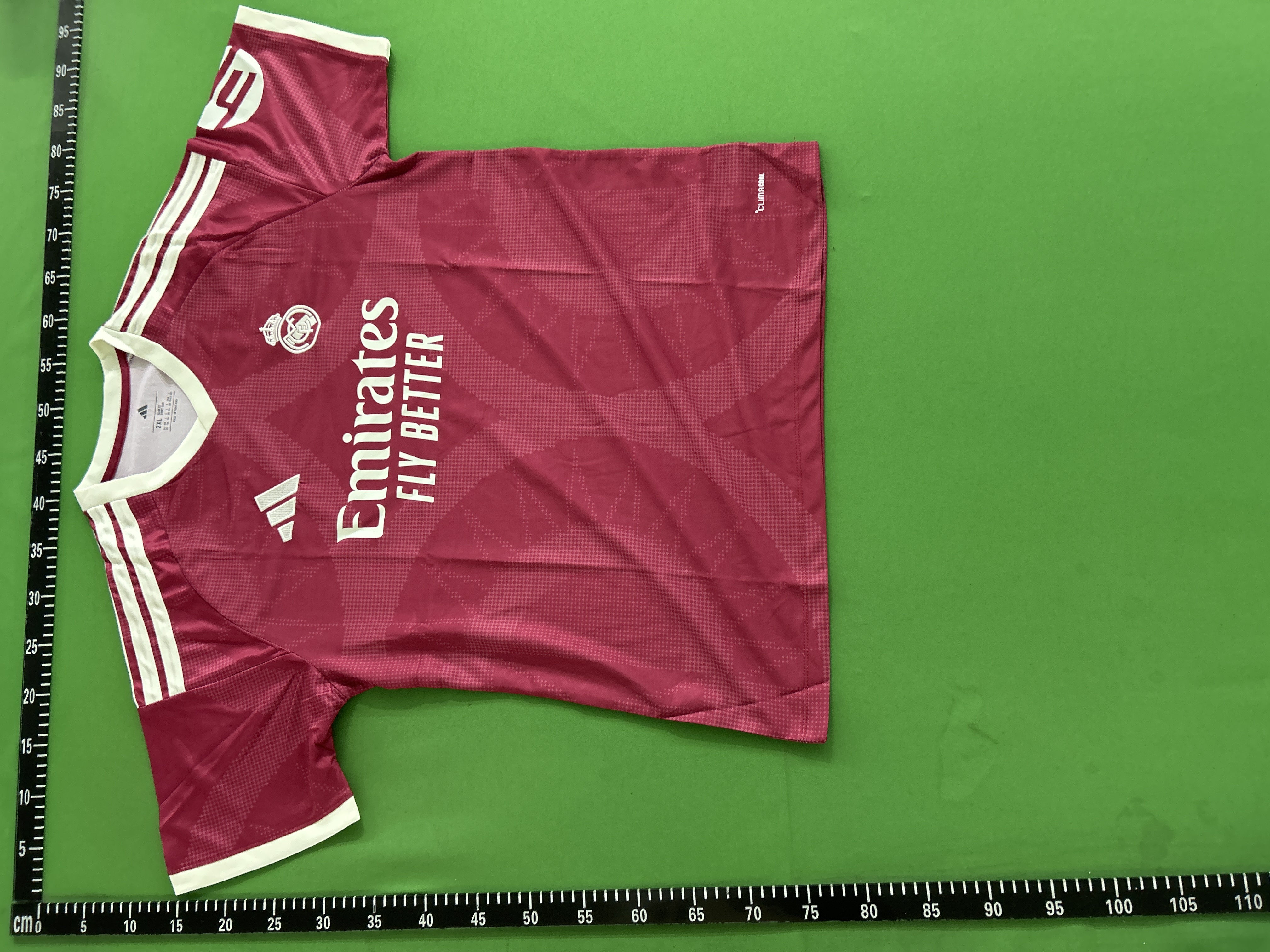 Foto QC 7 de adidas x Real Madrid 2026/27 Away Jersey Aurora Ivy