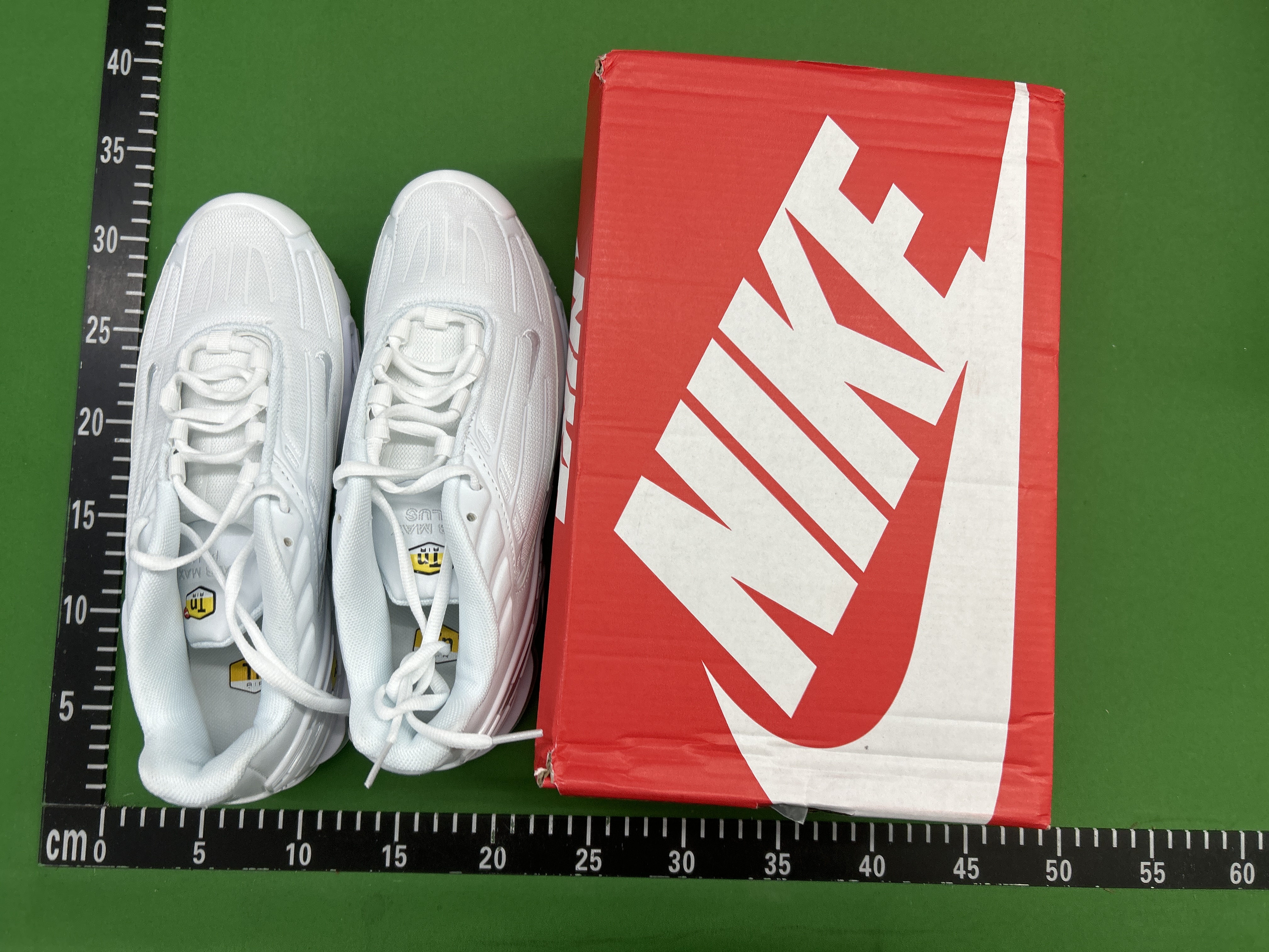 Foto QC 2 de Nike Air Max Plus 3 Retro Panda CK6716-100