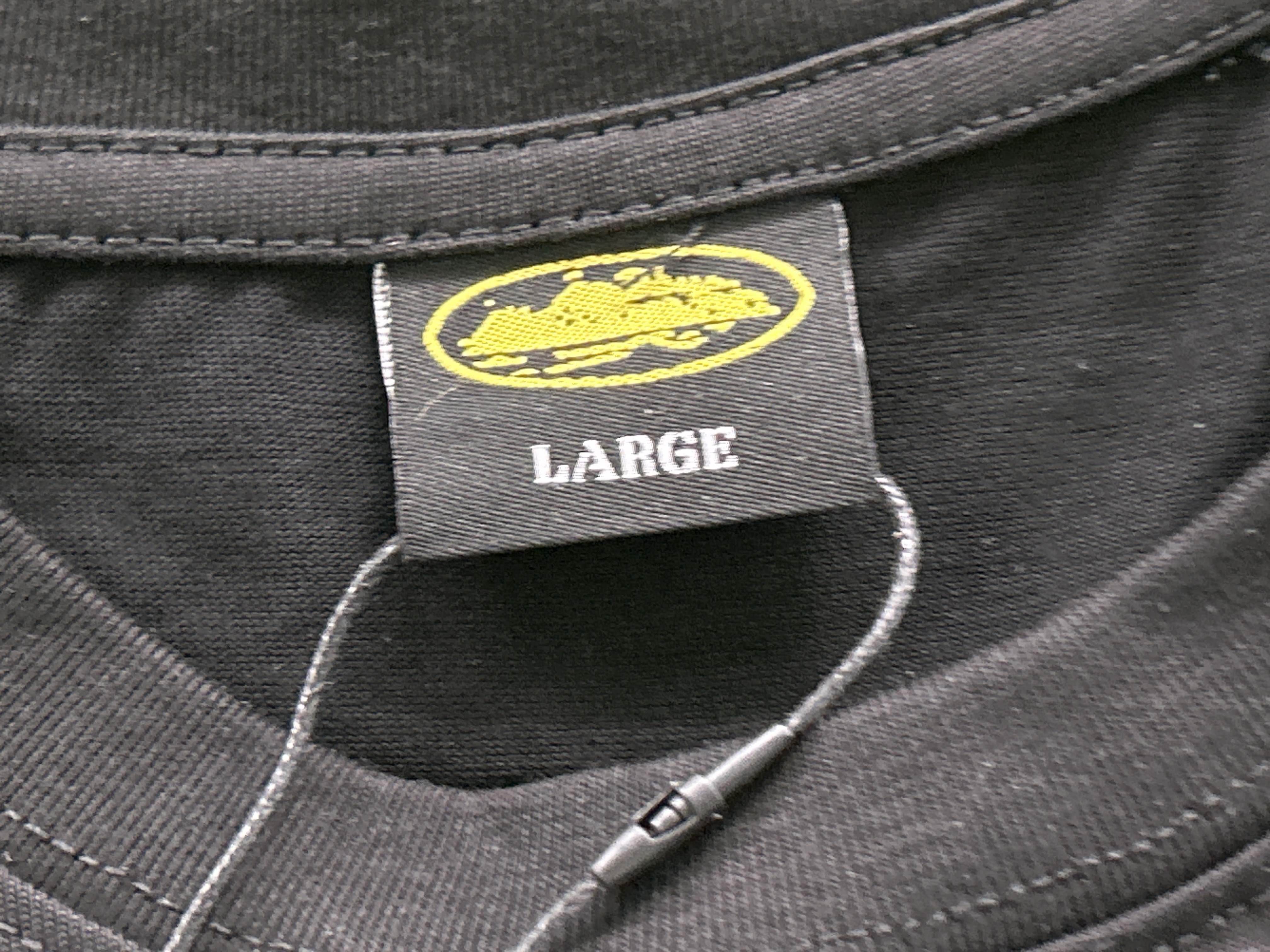 Foto QC 2 de Corteiz Guerillaz Tank Top Navy White