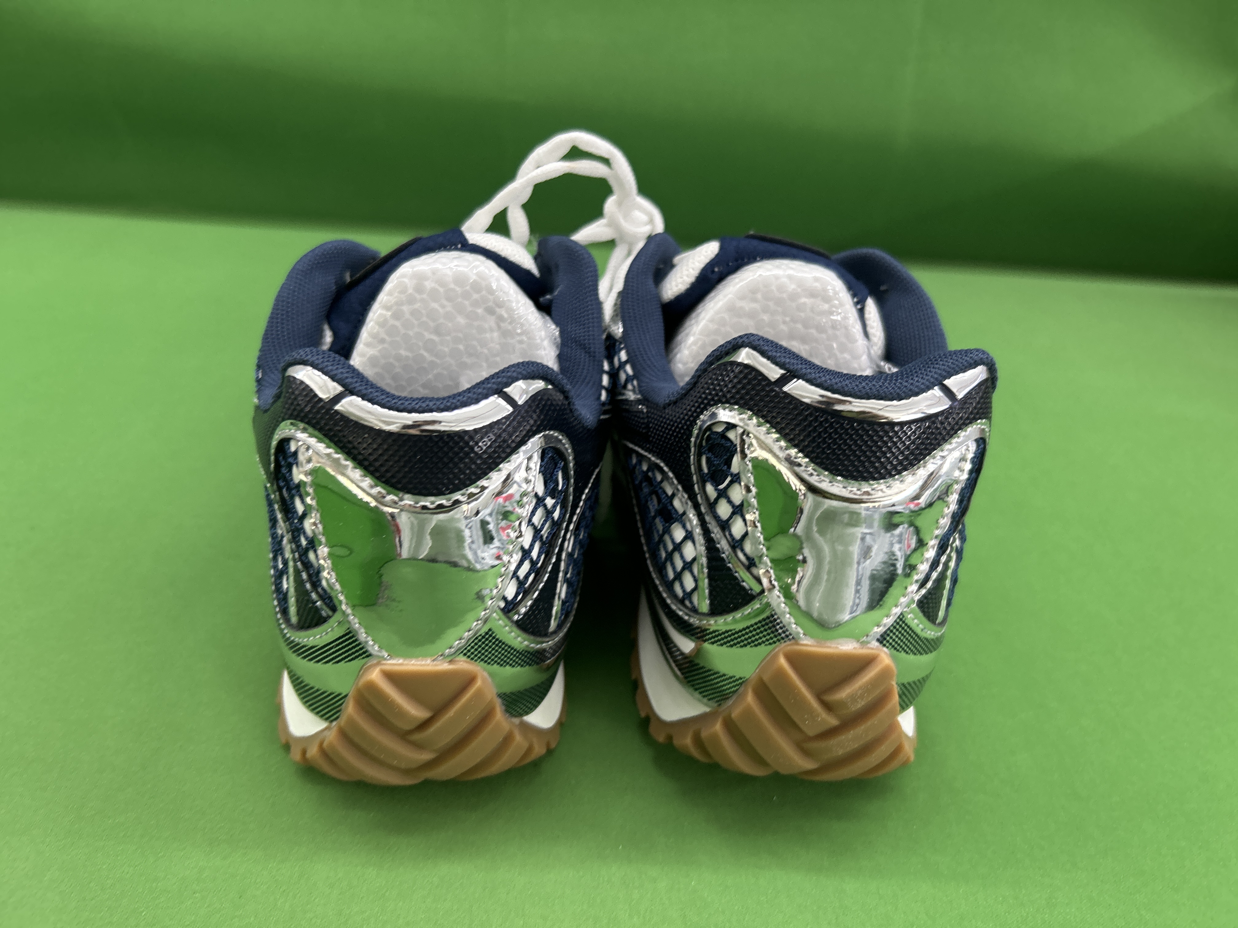 Foto QC 8 de Bottega Veneta Orbit Low Silver Navy Blue