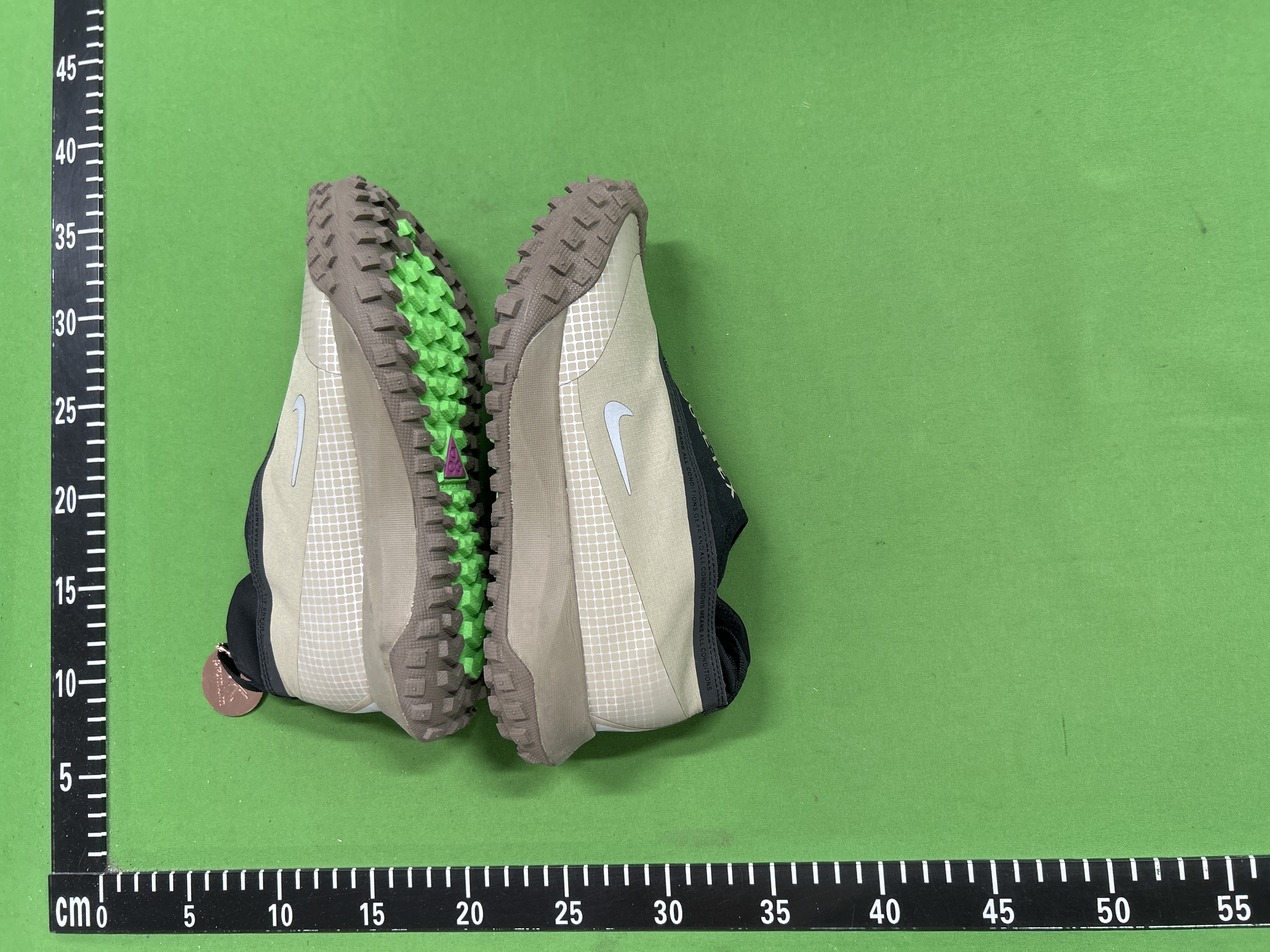 Foto QC 7 de Nike ACG Mountain Fly Mid GORE-TEX Khaki CT2904-200