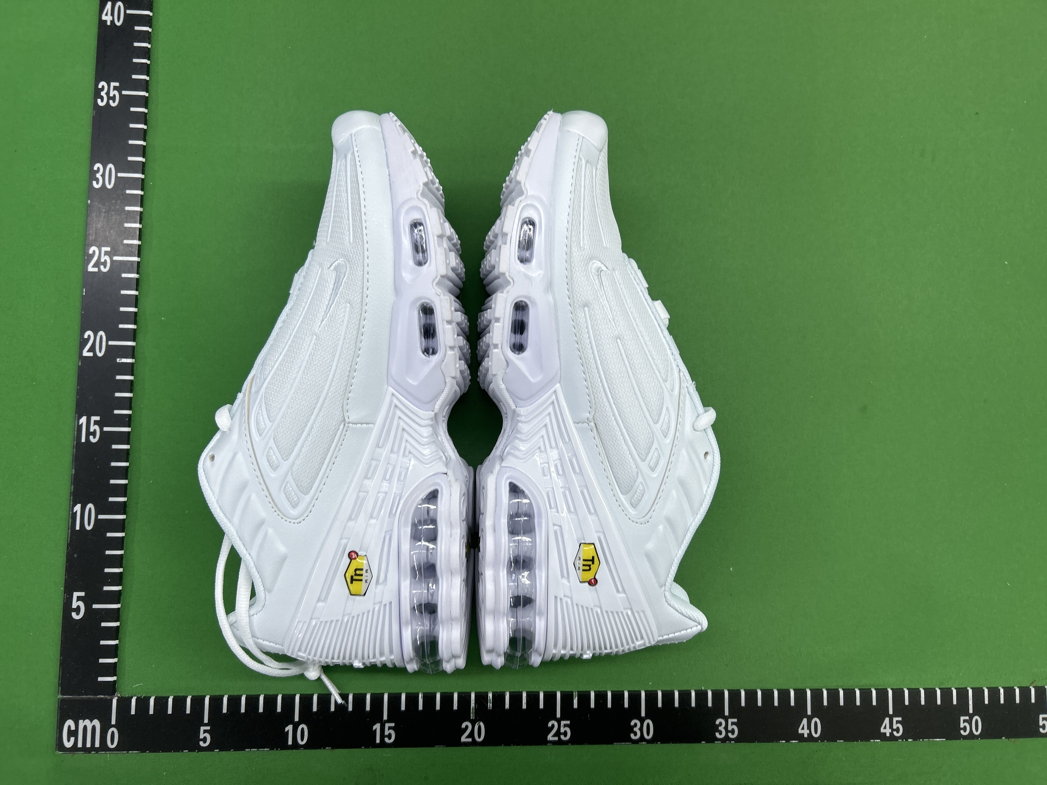Foto QC 3 de Nike Air Max Plus 3 Retro Panda CK6716-100