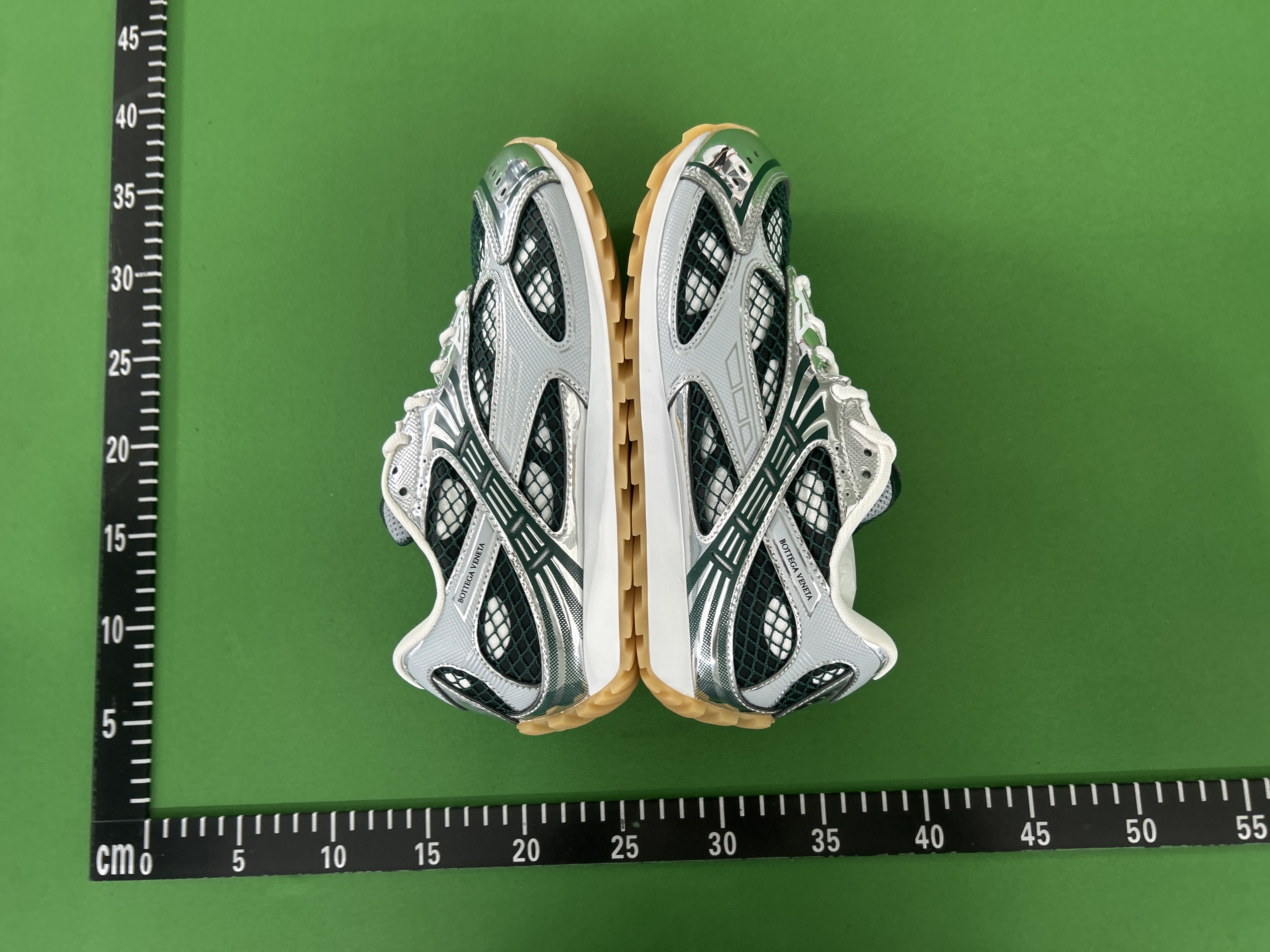 Foto QC 4 de Bottega Veneta Orbit Low Green