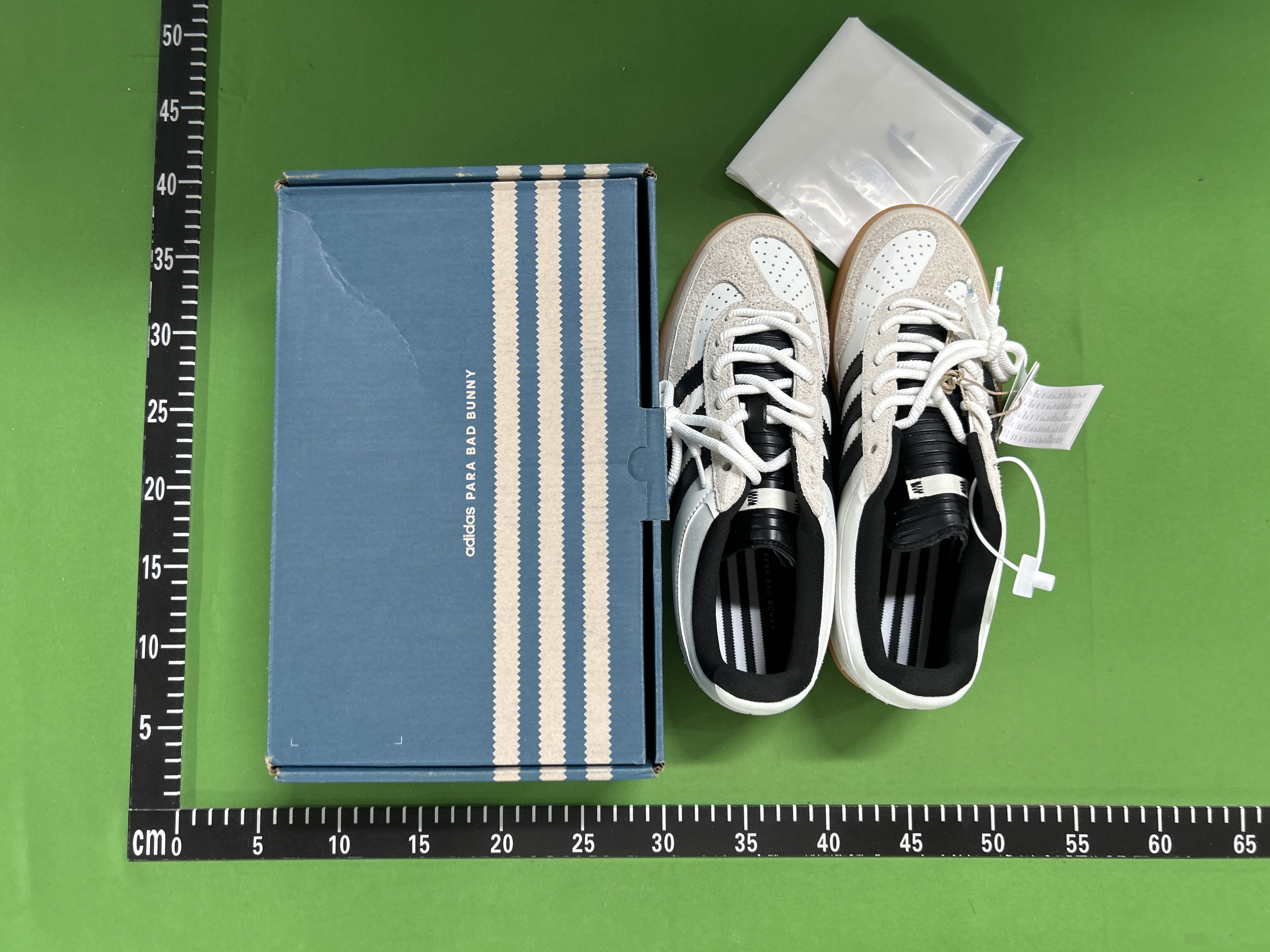 Foto QC 8 de adidas Gazelle Indoor Bad Bunny Benito IF9734