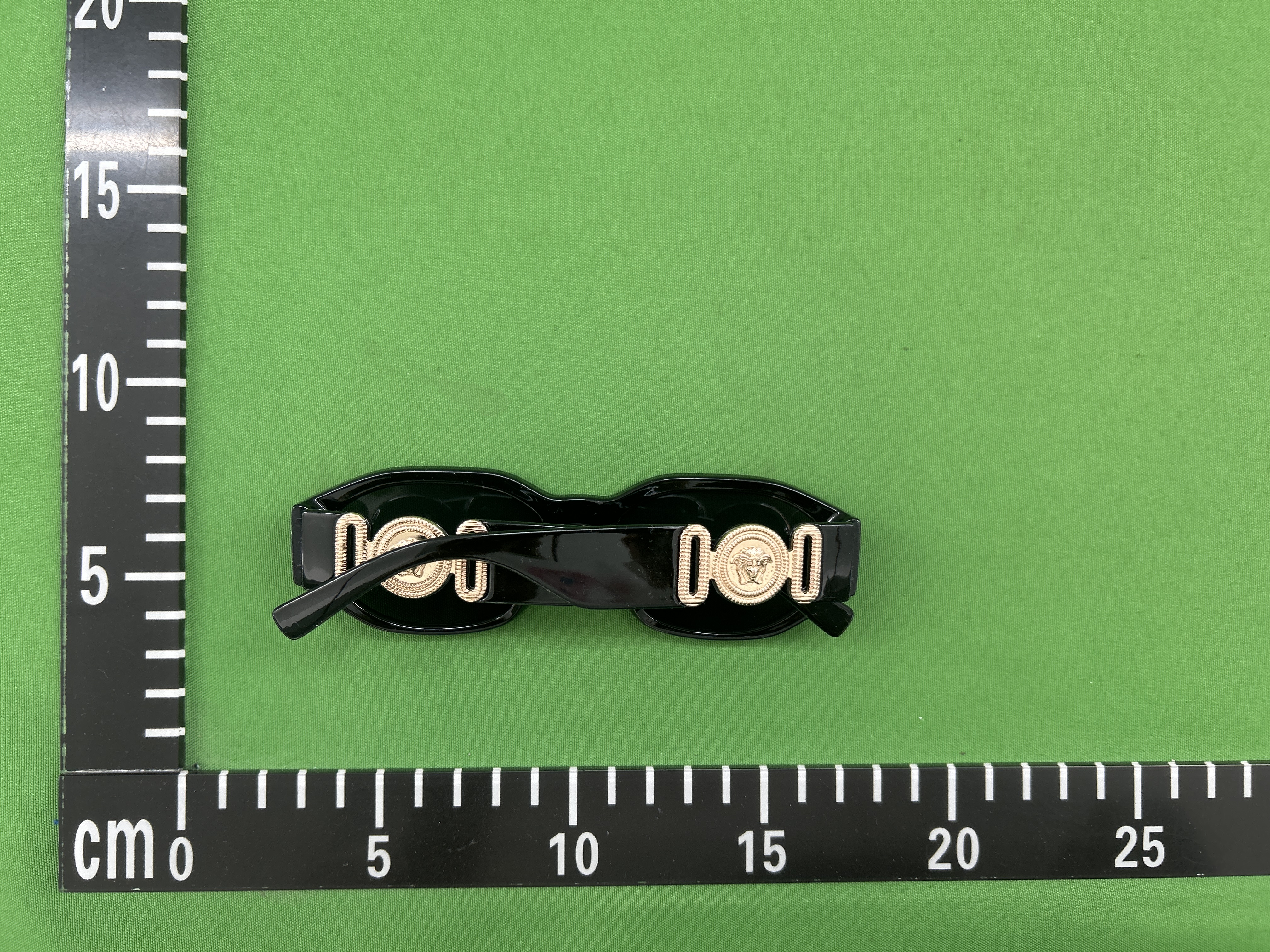 Foto QC 6 de Versace Medusa Biggie Acetate Sunglasses Black Grey (VE4361)