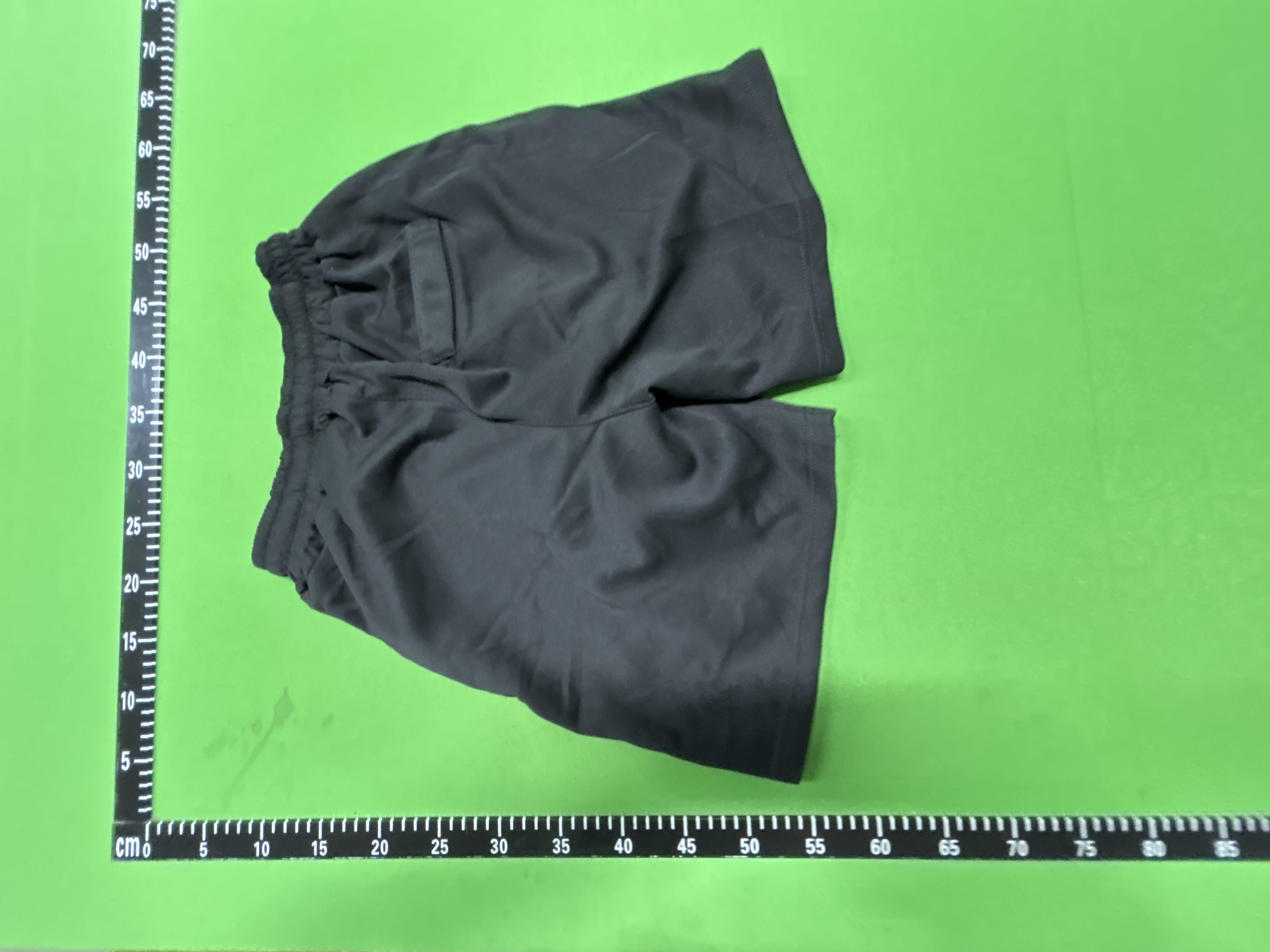 Foto QC 4 de GUERILLAZ Cargo Shorts Loose Graphic Black