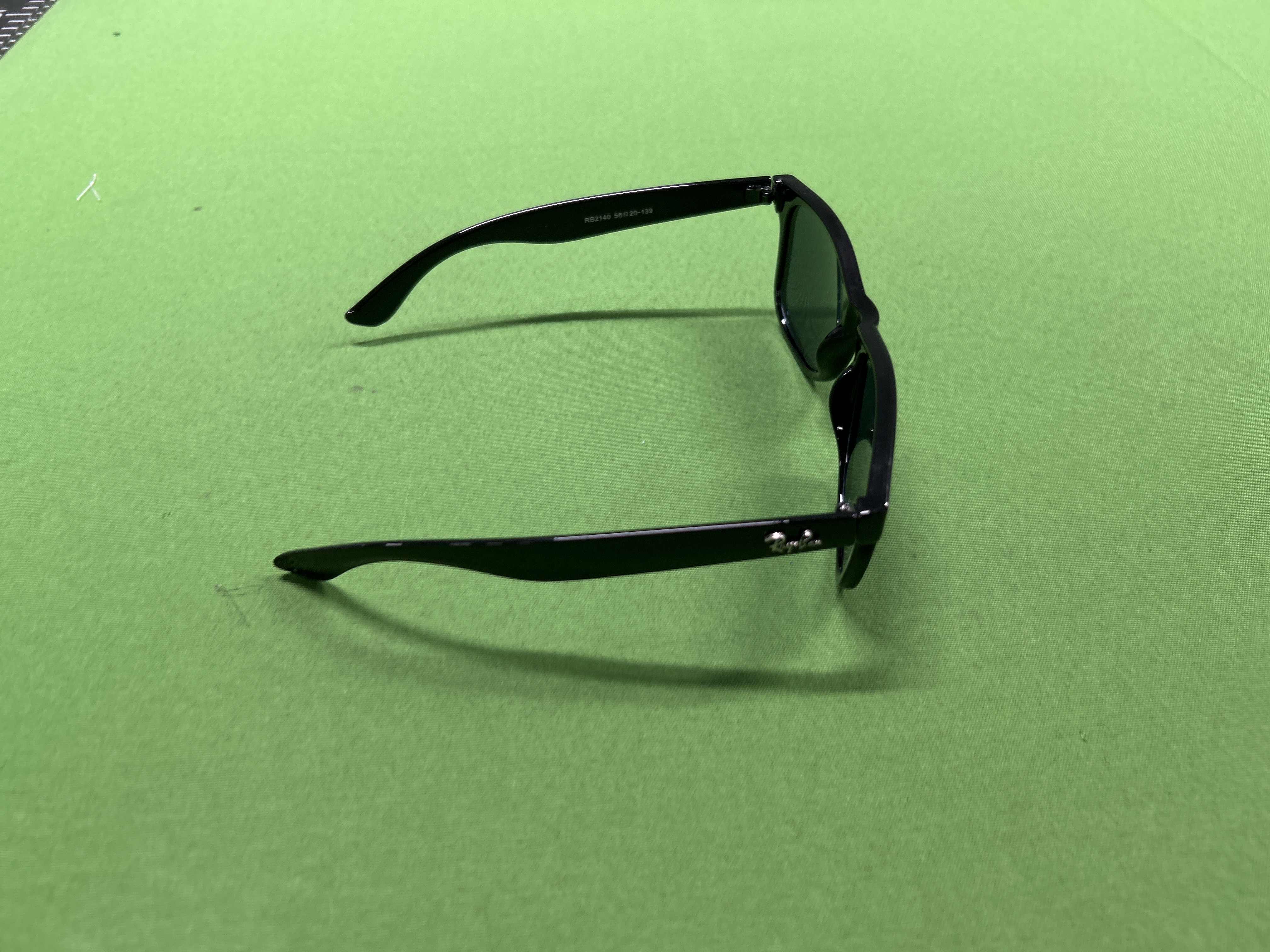 Foto QC 3 de Ray-Ban Original Wayfarer Acetate Sunglasses Black Green (RB2140 901)