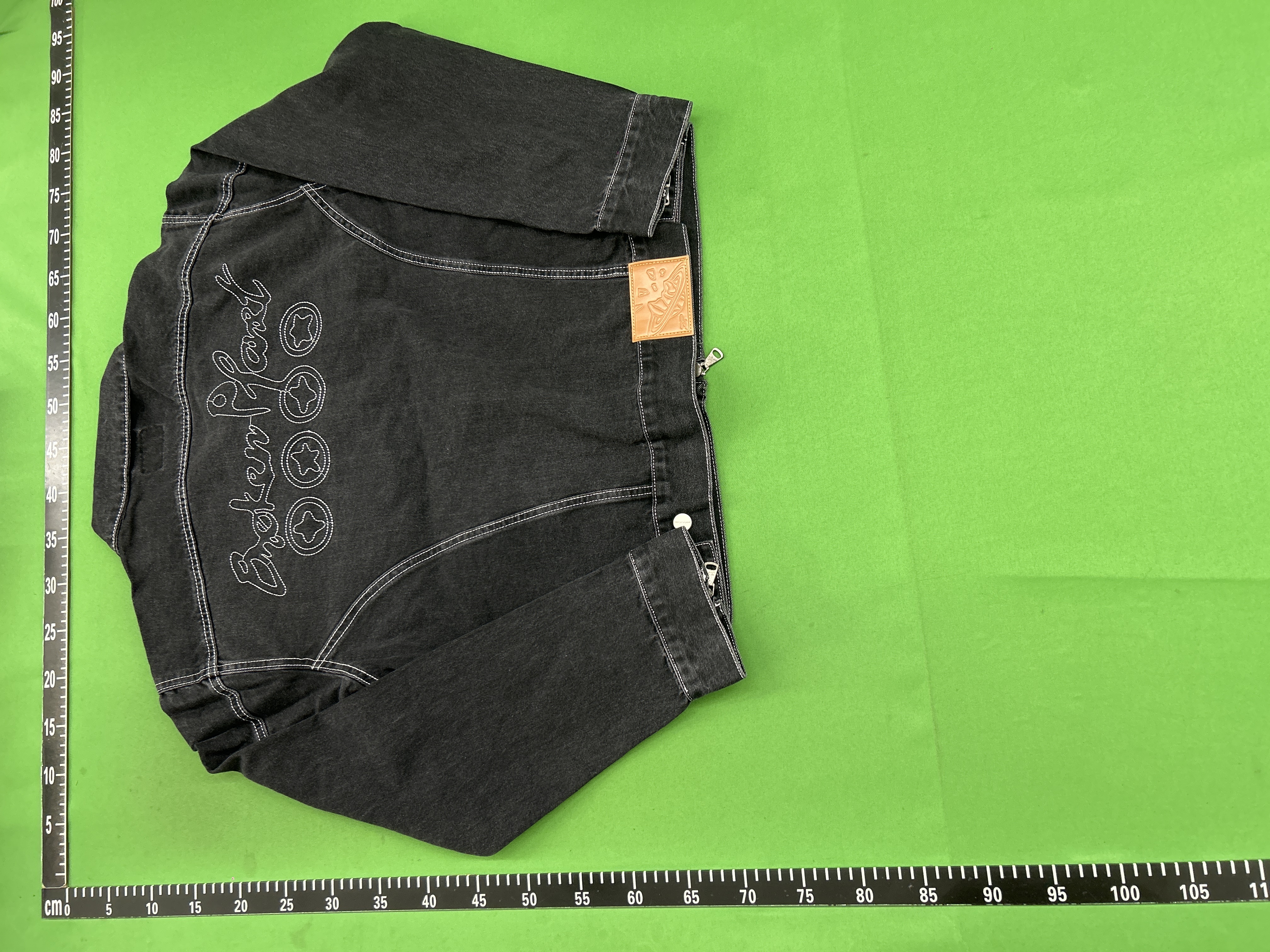 Foto QC 8 de Broken Planet Jeans Straight Leg Washed Black
