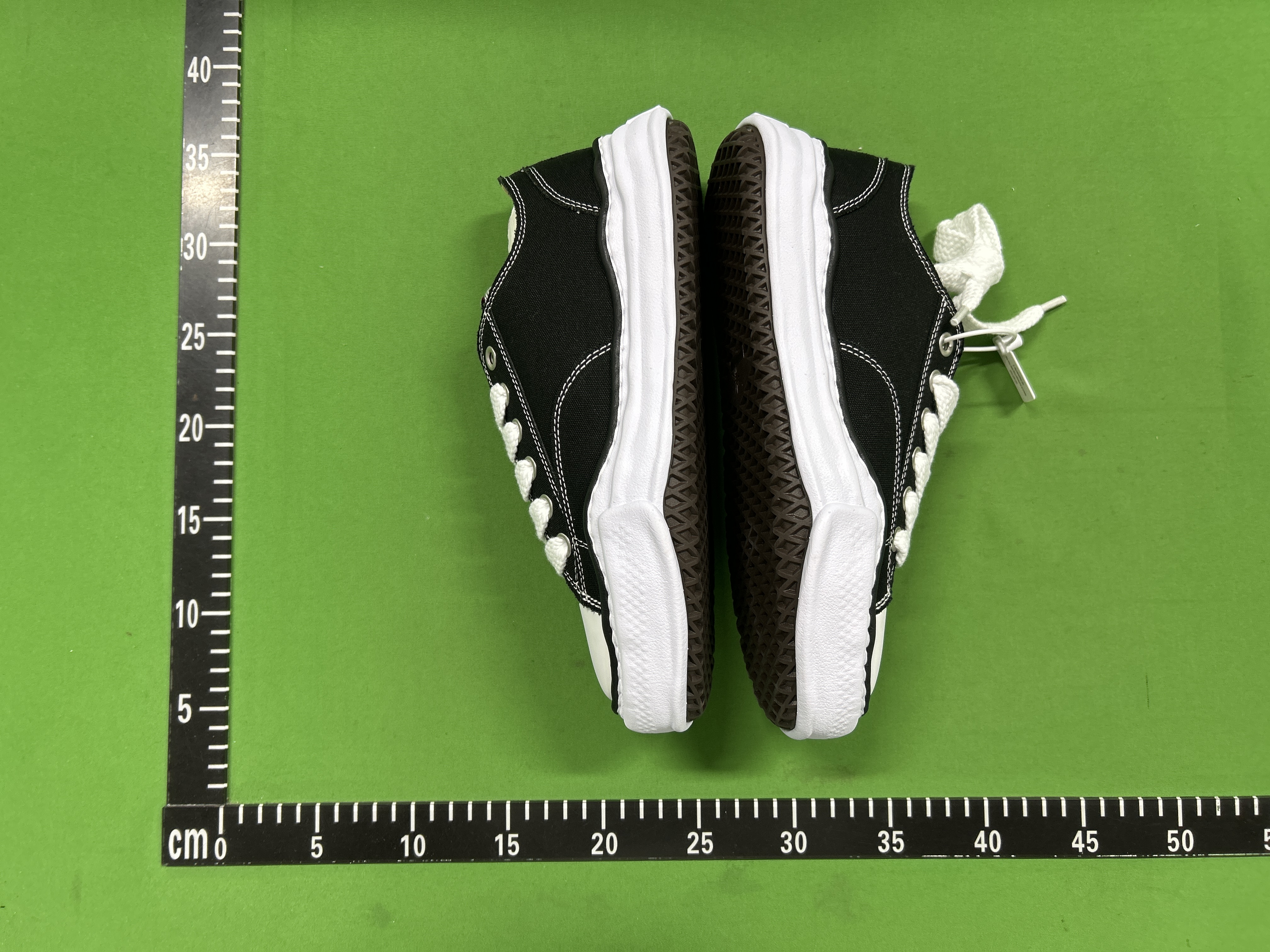 Foto QC 5 de Maison Mihara Yasuhiro Peterson Low OG Canvas White A01FW702-WHT