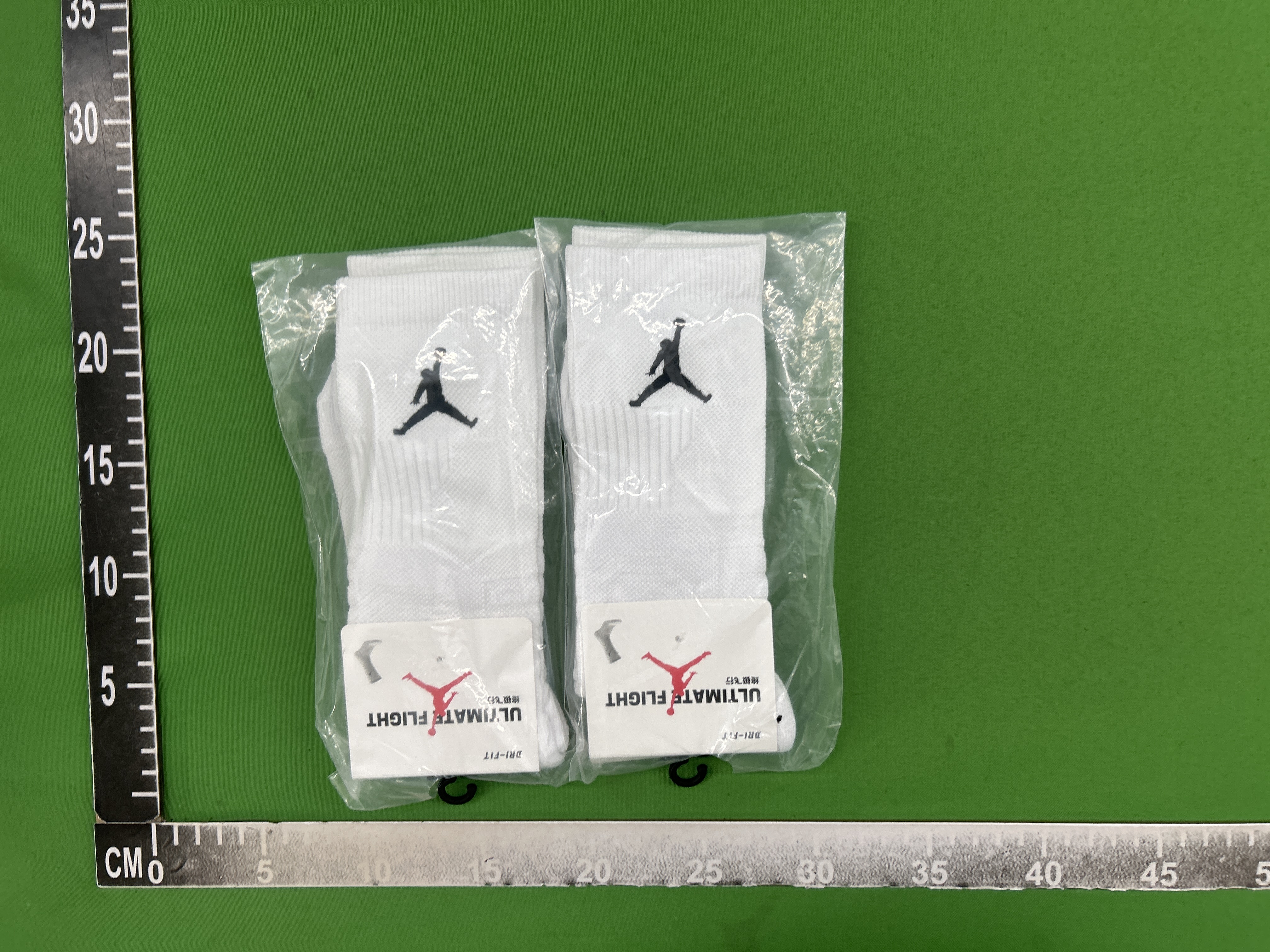 Foto QC 1 de Jordan Ultimate Flight Crew Socks Dri-FIT Black White
