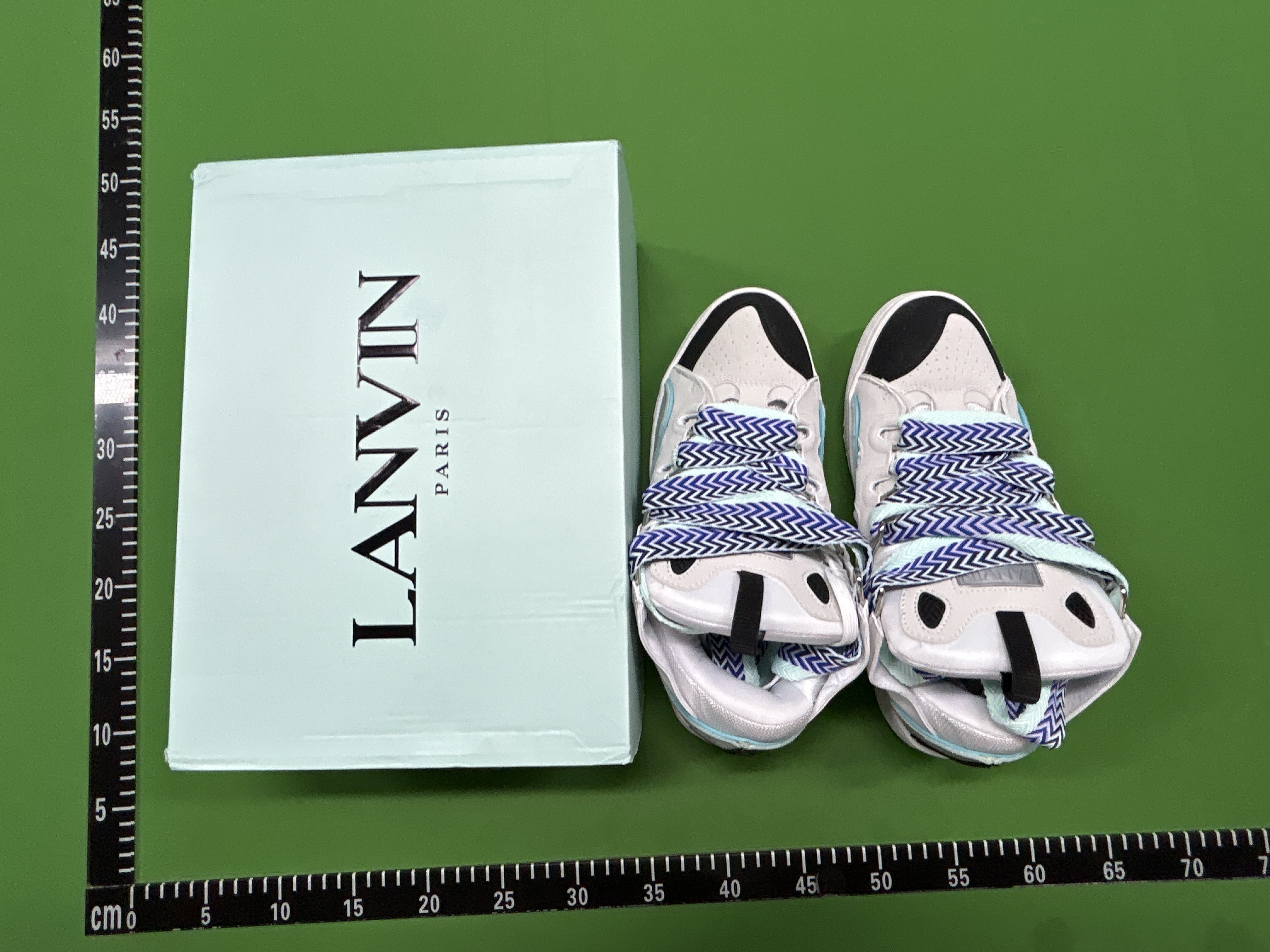Foto QC 7 de Lanvin Curb Low Light Grey White AGT-003