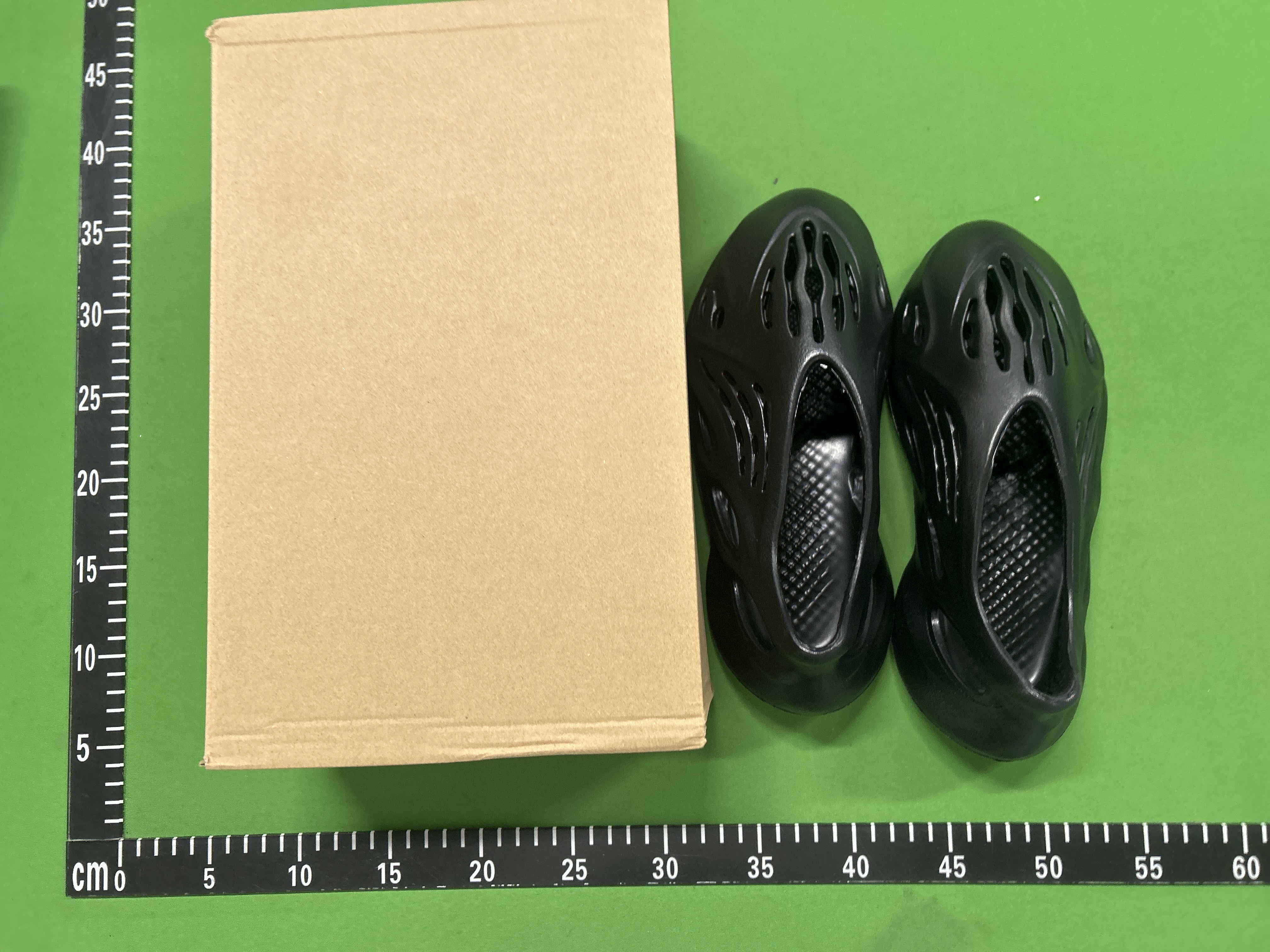 Foto QC 7 de Crocs Classic Clog Foam Lightning McQueen