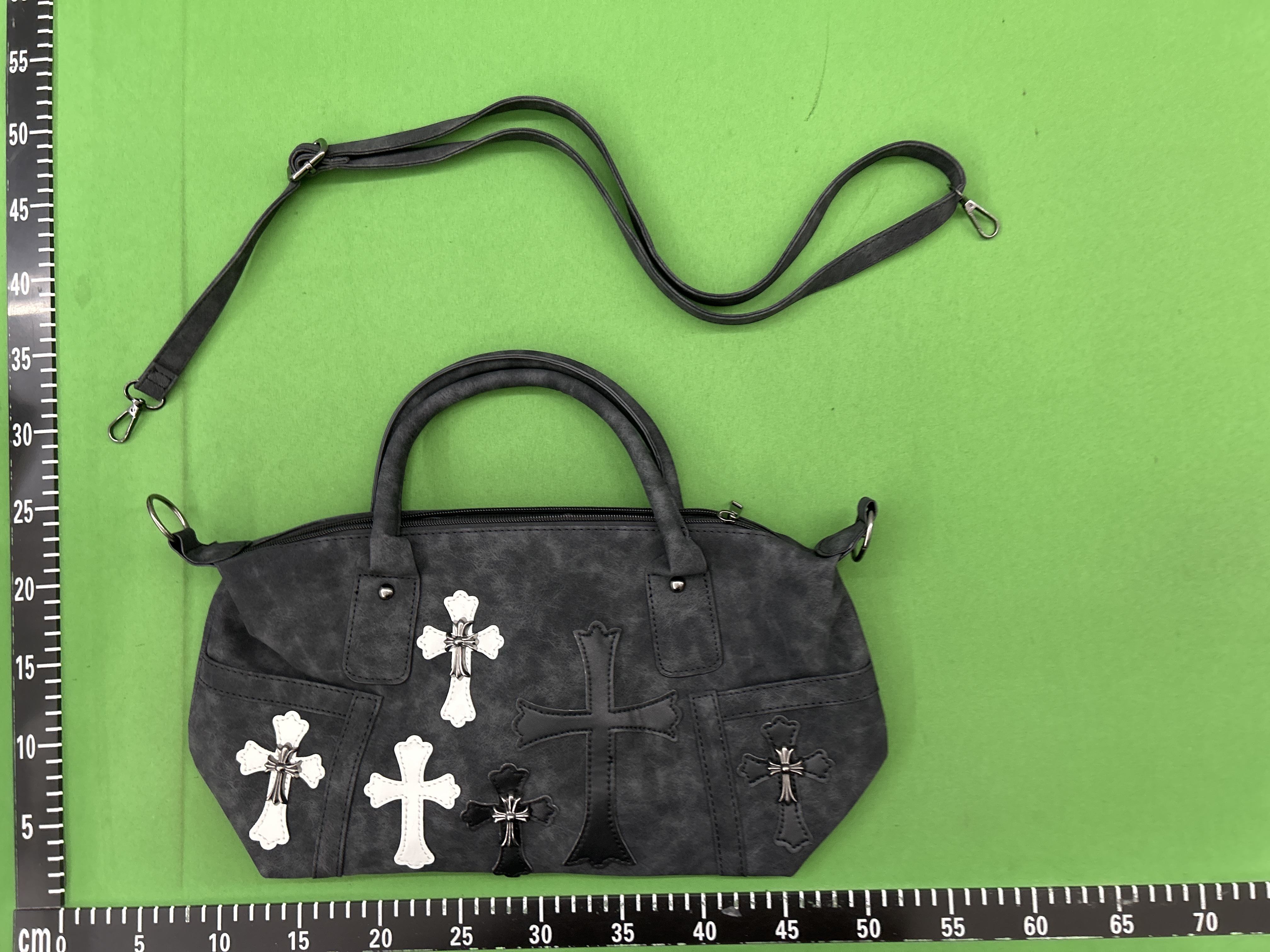 Foto QC 5 de Chrome Hearts Cross Patch Crossbody Travel Bag Black Leather