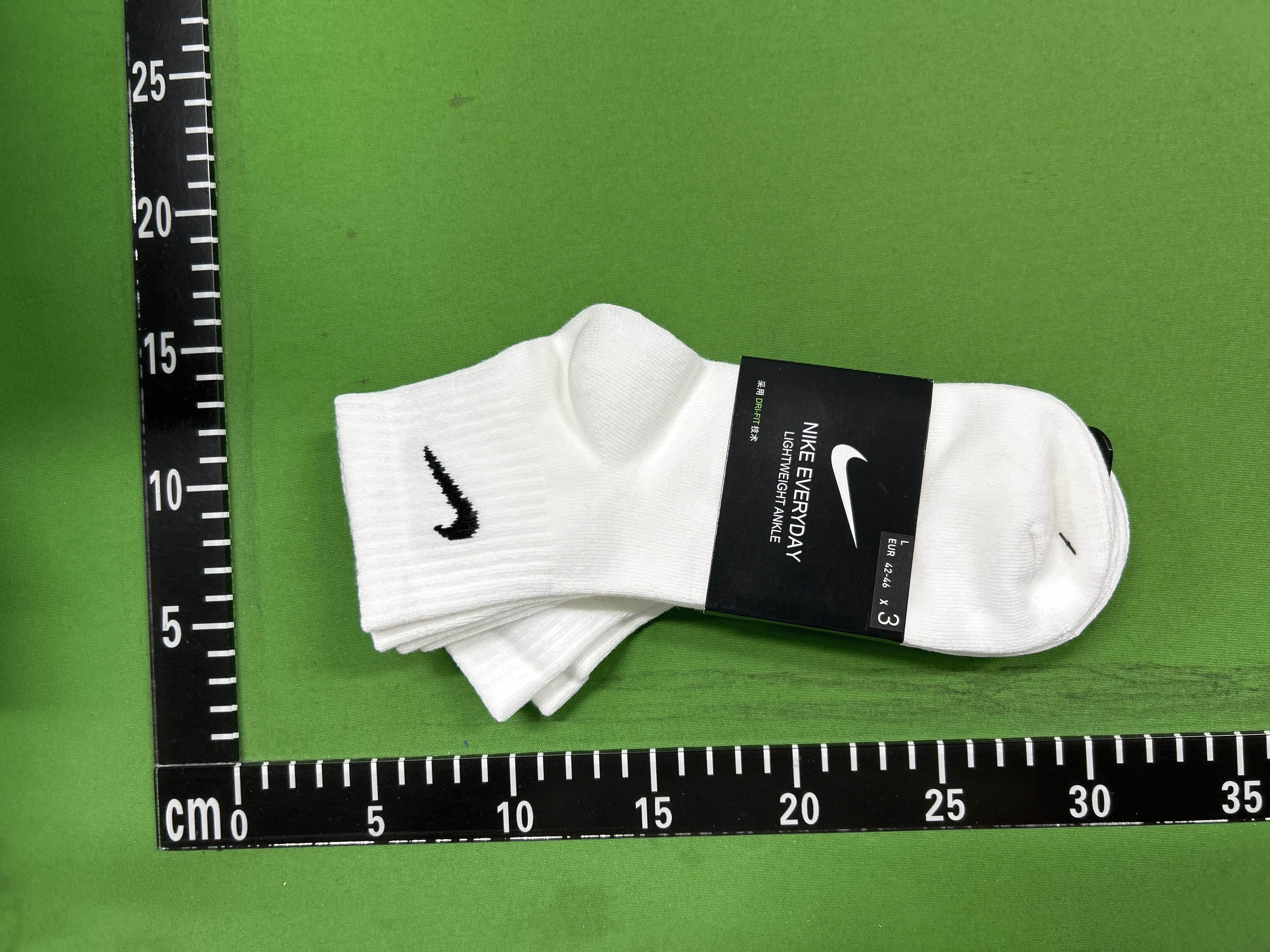 Foto QC 2 de Nike Everyday Crew Socks Black White