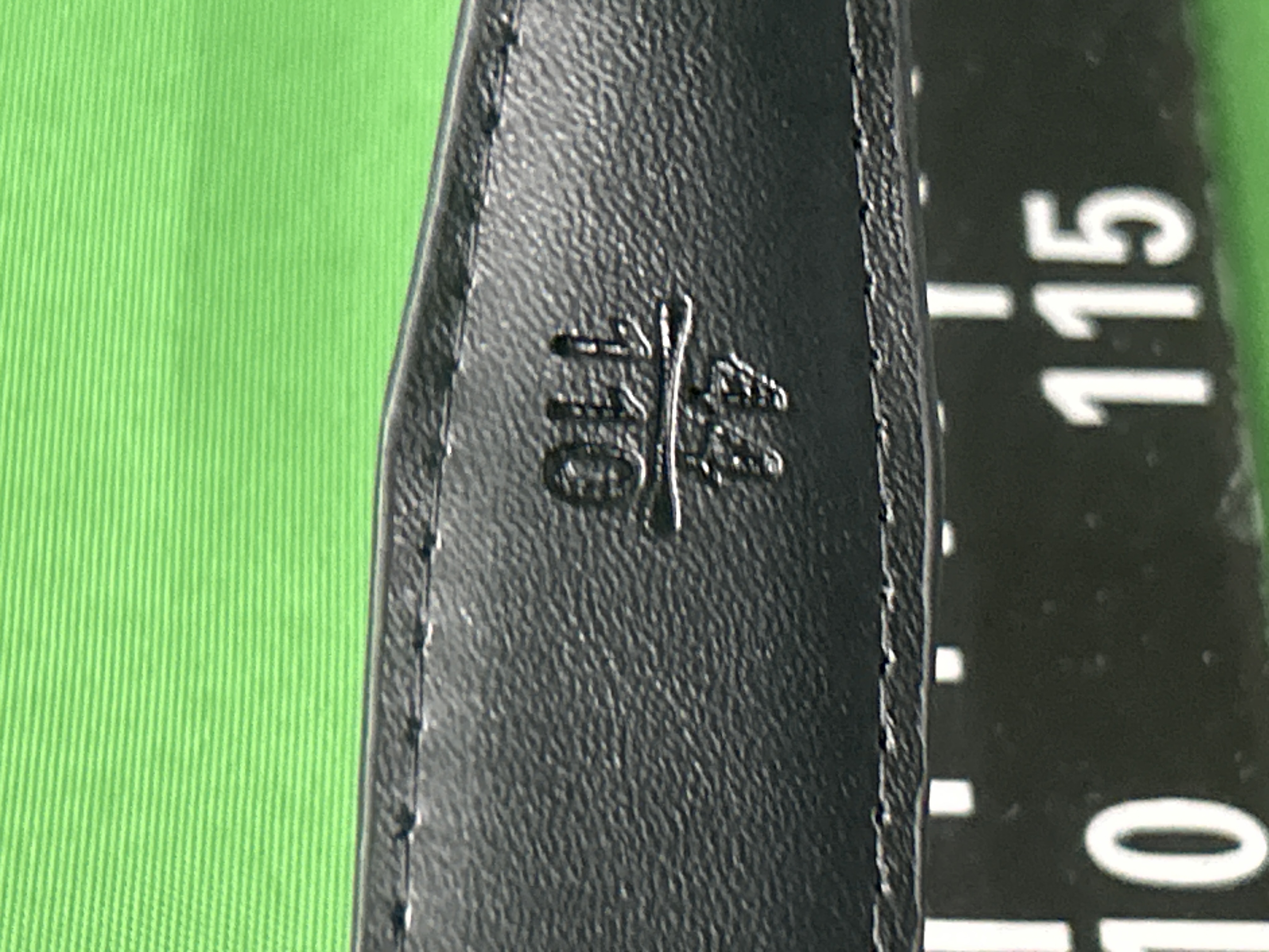 Foto QC 7 de Saint Laurent Monogram Pin Buckle Belt Black Leather